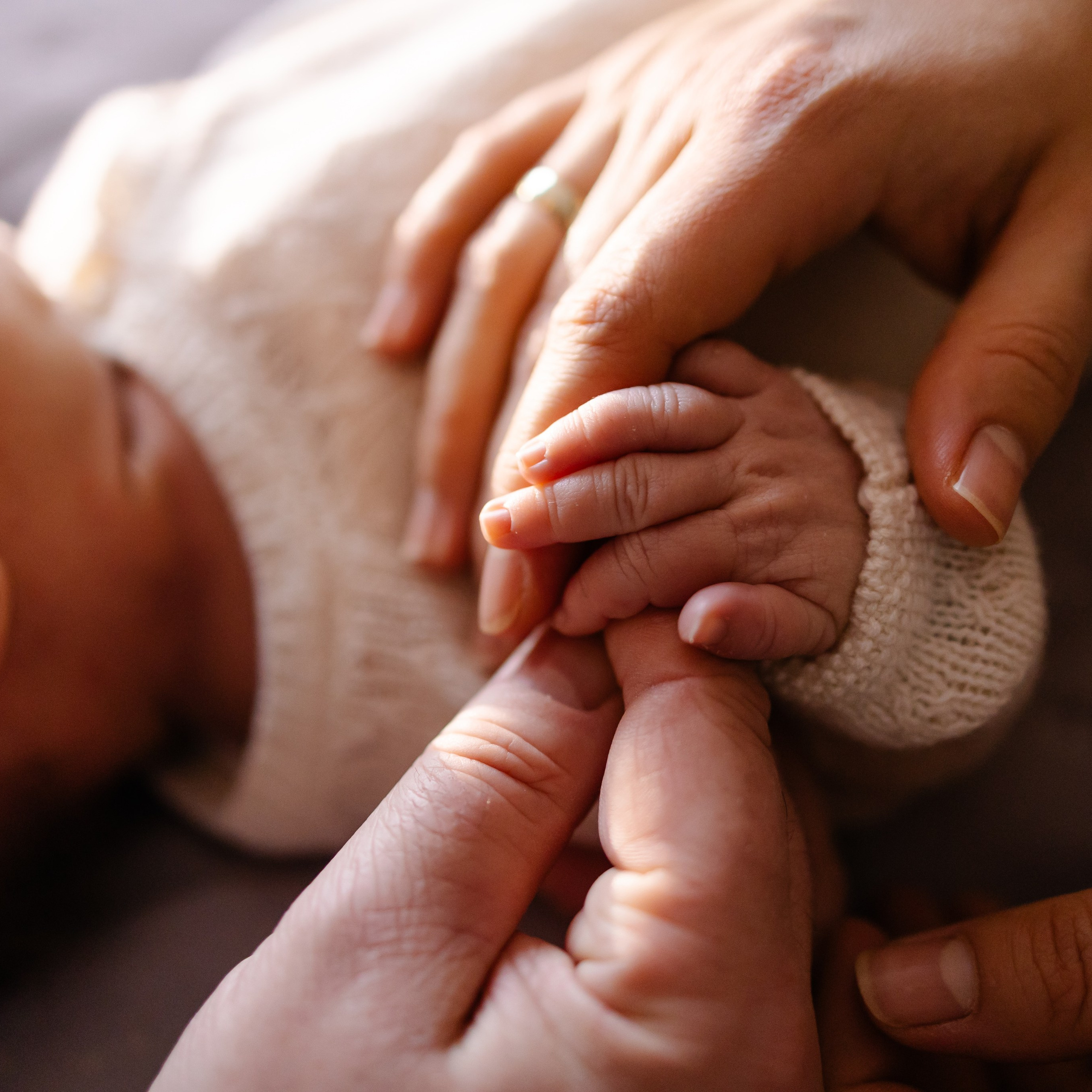 Lifestyle Newborn Fotoshooting. Fotografin in München Dasha Antipina