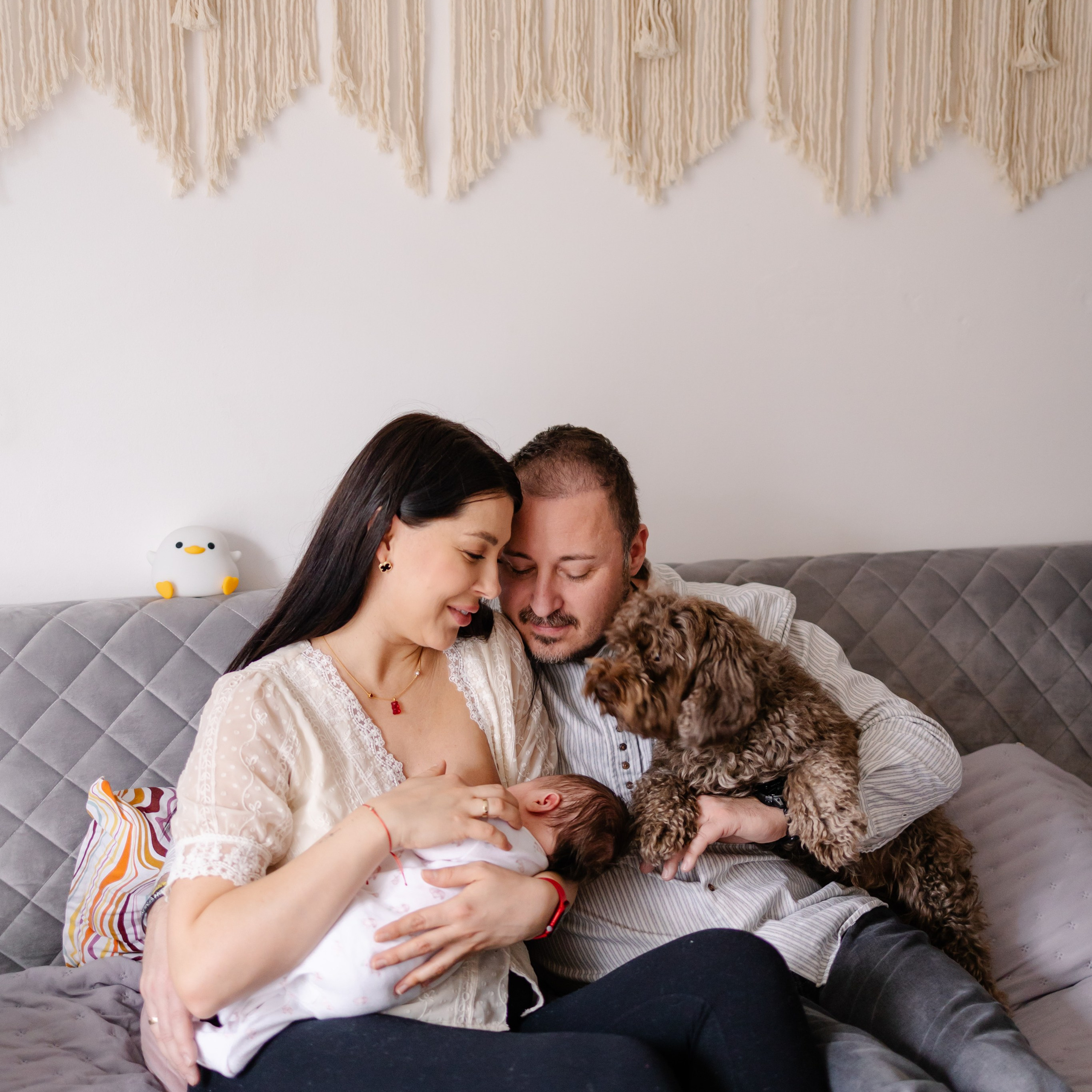 Lifestyle Newborn Fotoshooting. Fotografin in München Dasha Antipina