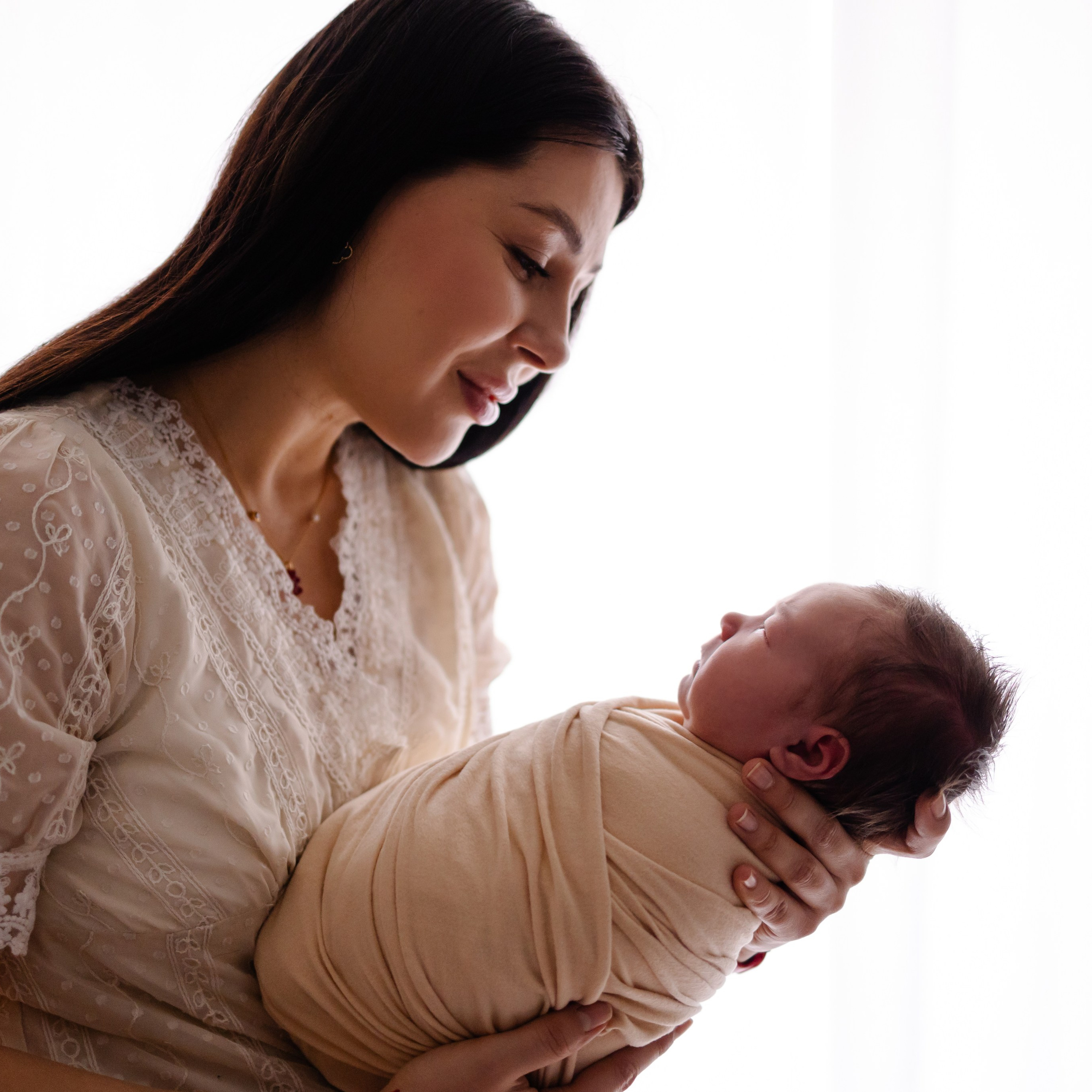 Lifestyle Newborn Fotoshooting. Fotografin in München Dasha Antipina
