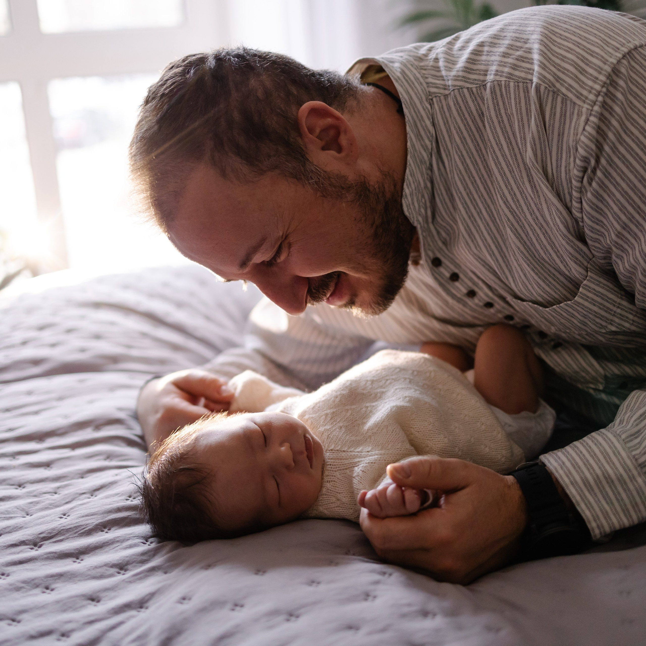Lifestyle Newborn Fotoshooting. Fotografin in München Dasha Antipina
