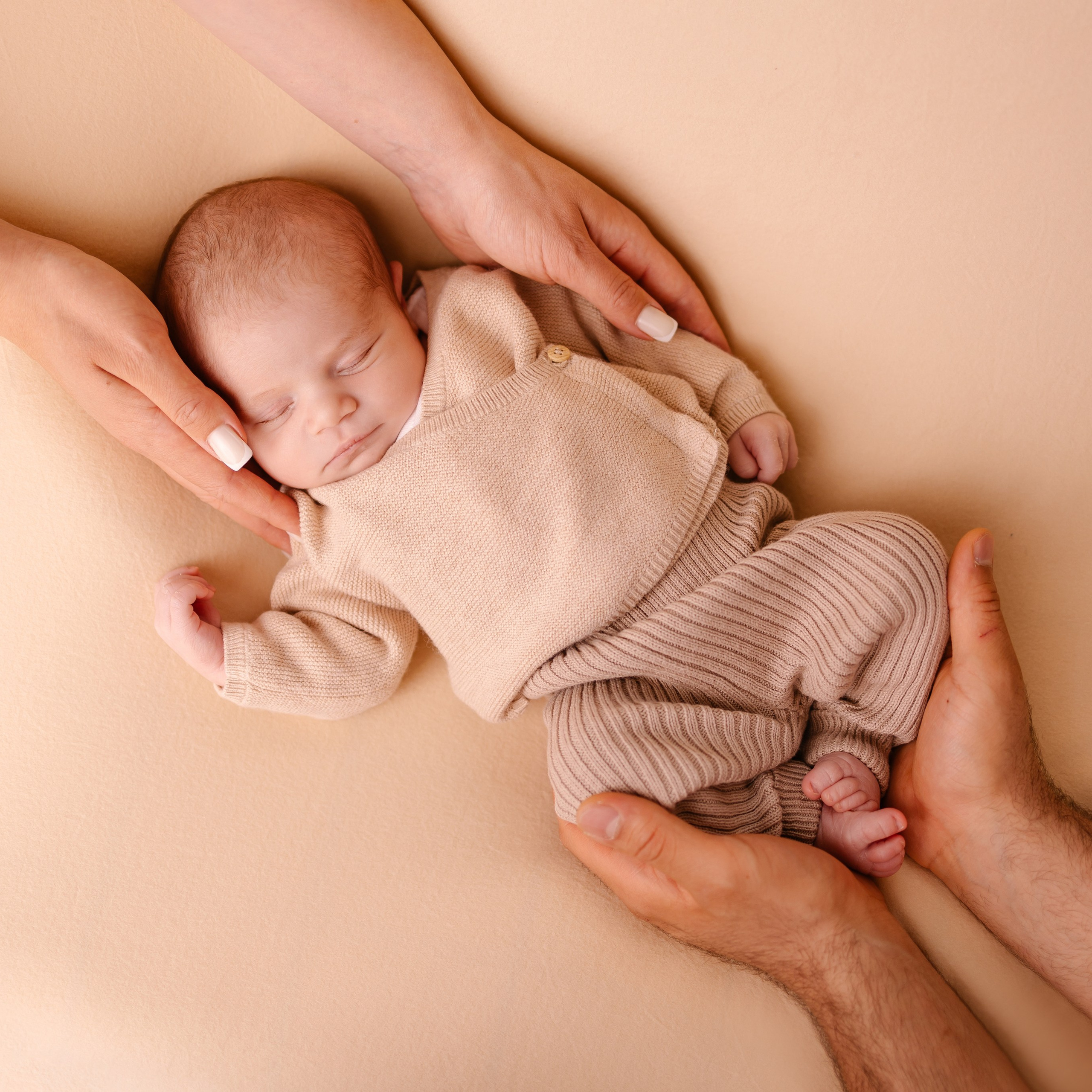 Neugeborenen Fotoshooting München. Fotografin in München Dasha Antipina