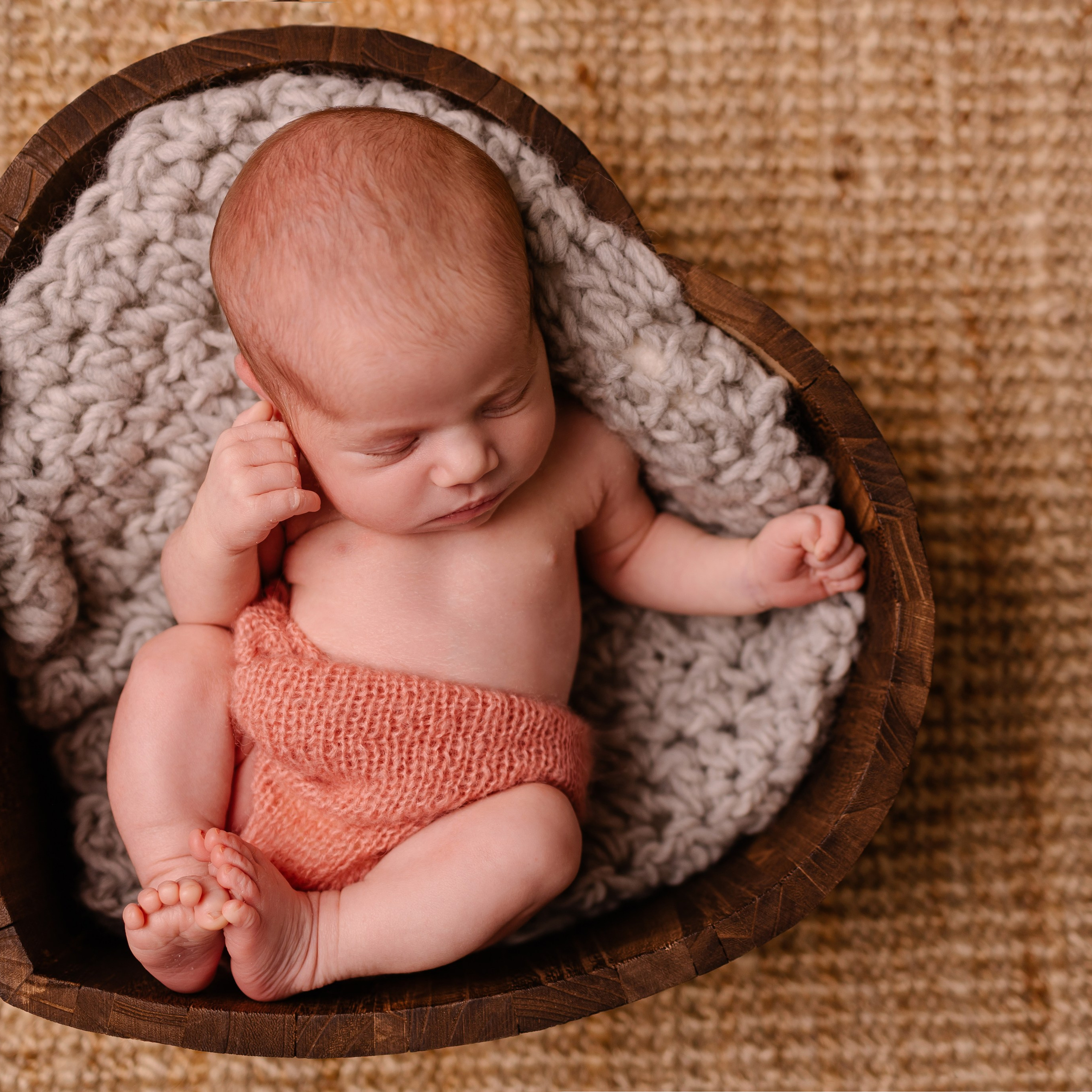 Neugeborenen Fotoshooting München. Fotografin in München Dasha Antipina