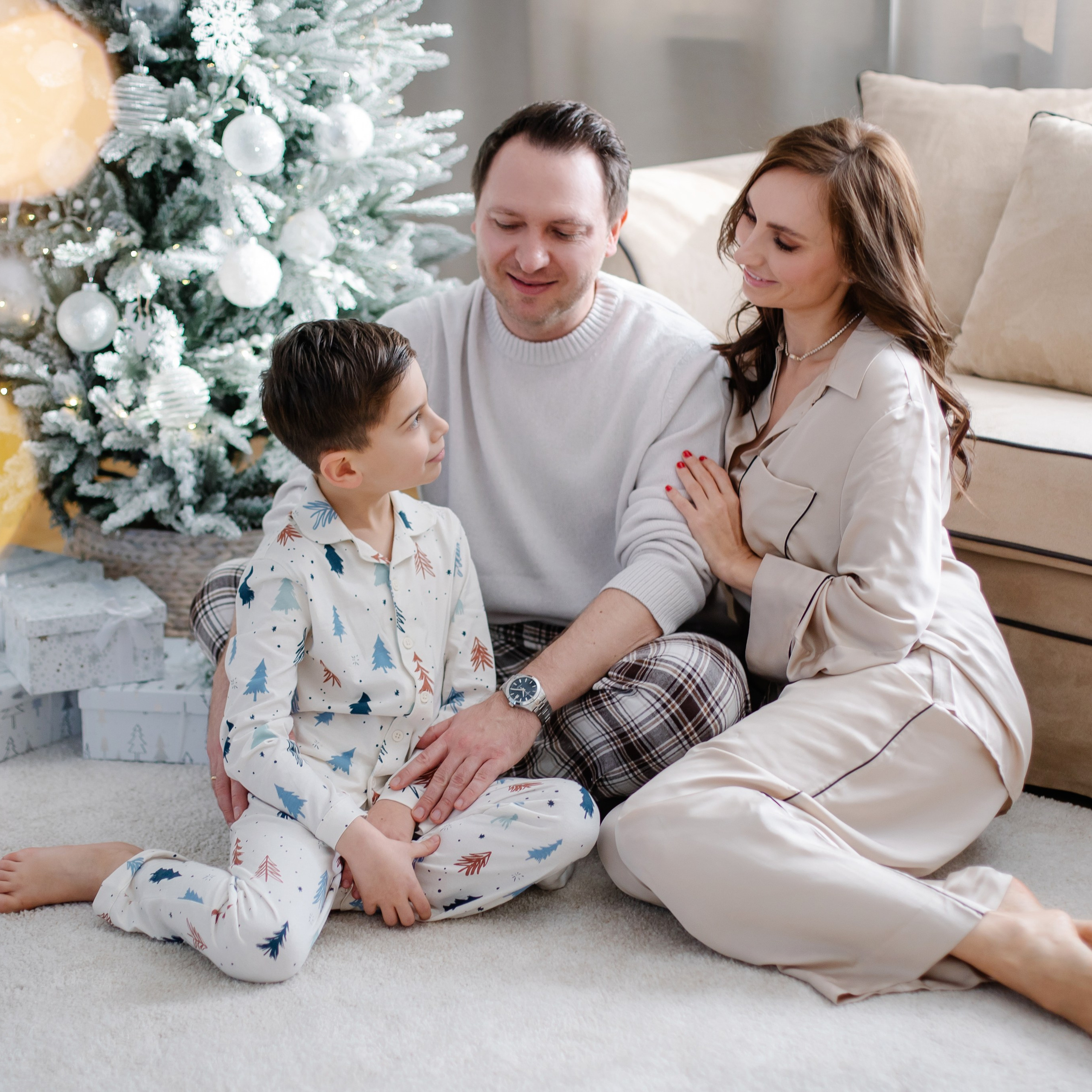 Gemütliches Weihnachtsfotoshooting zu Hause. Fotografin in München Dasha Antipina