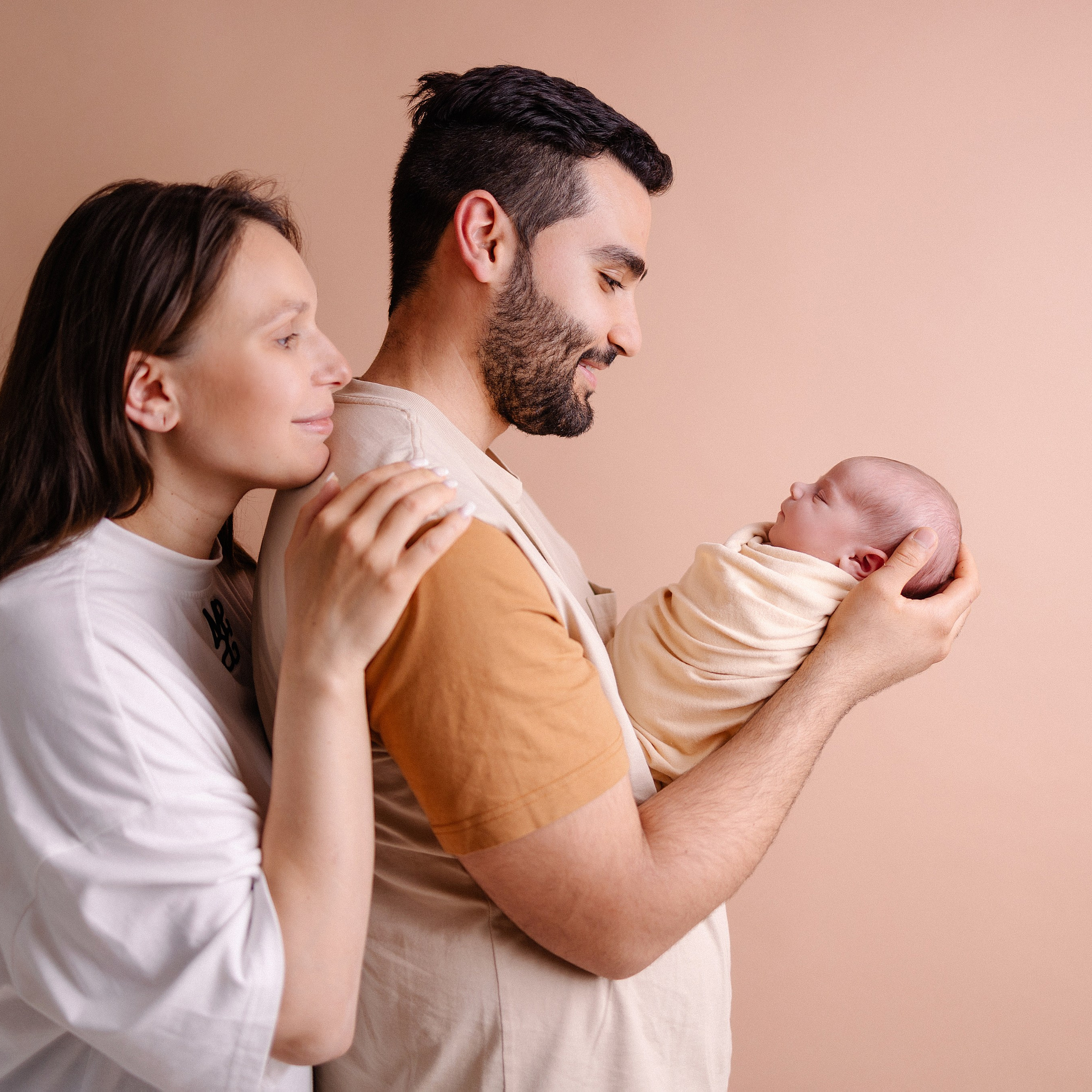 Neugeborenen Fotoshooting München. Fotografin in München Dasha Antipina