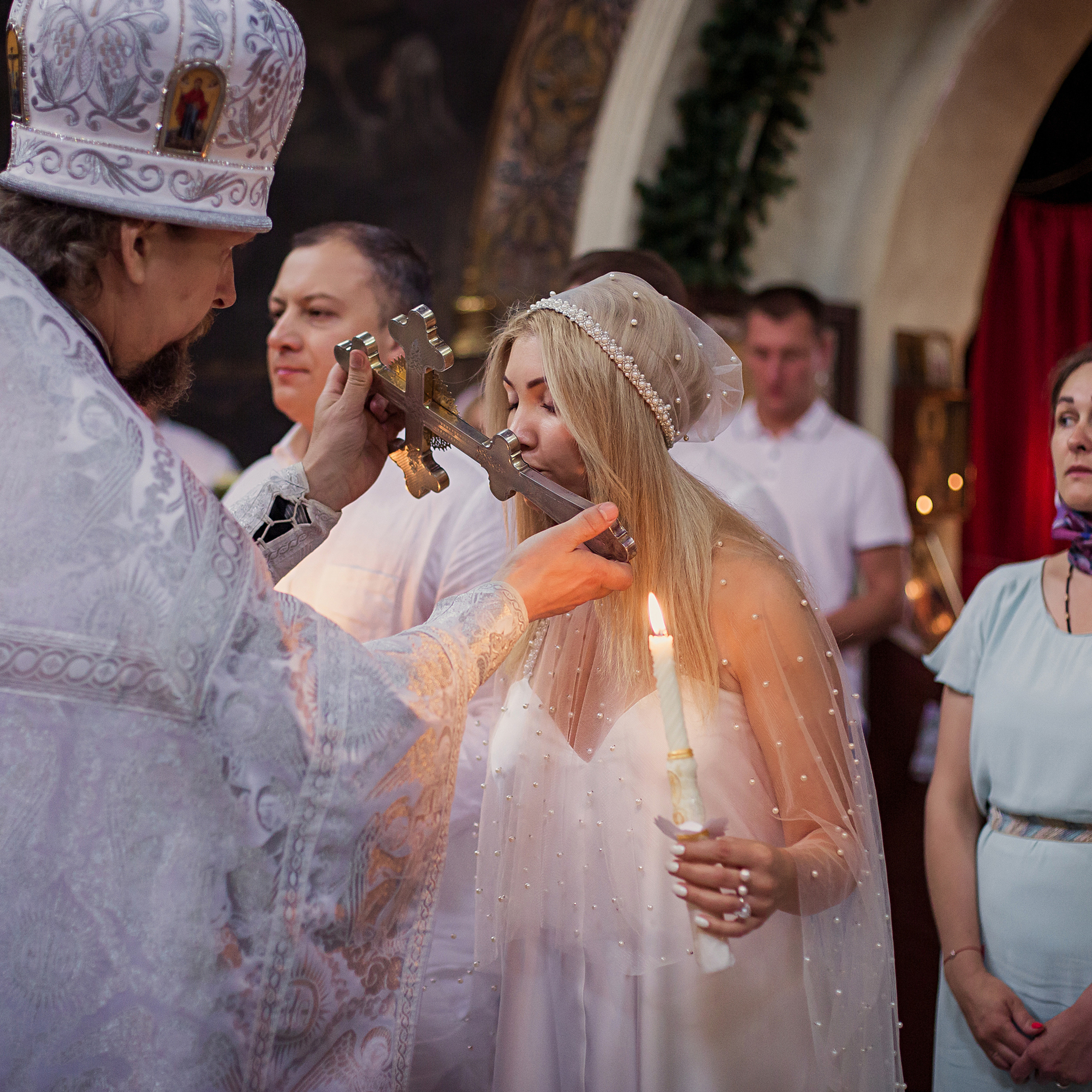 Trauung in der orthodoxen Kirche. Fotografin in München Dasha Antipina