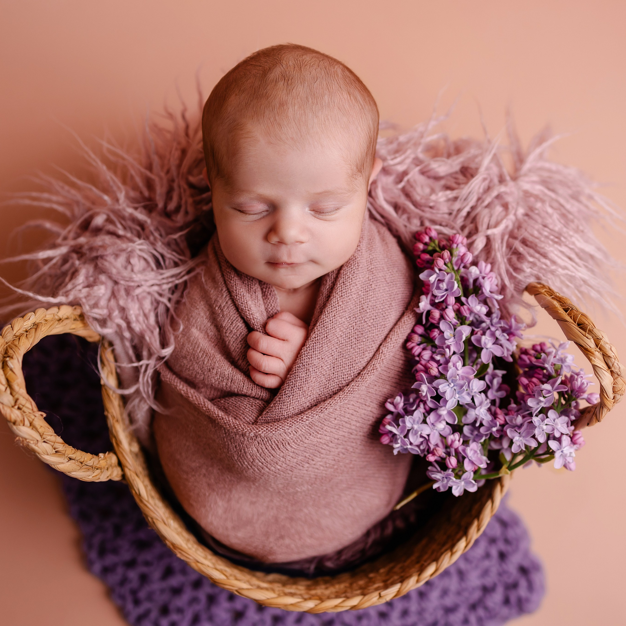 Neugeborenen Fotoshooting München. Fotografin in München Dasha Antipina