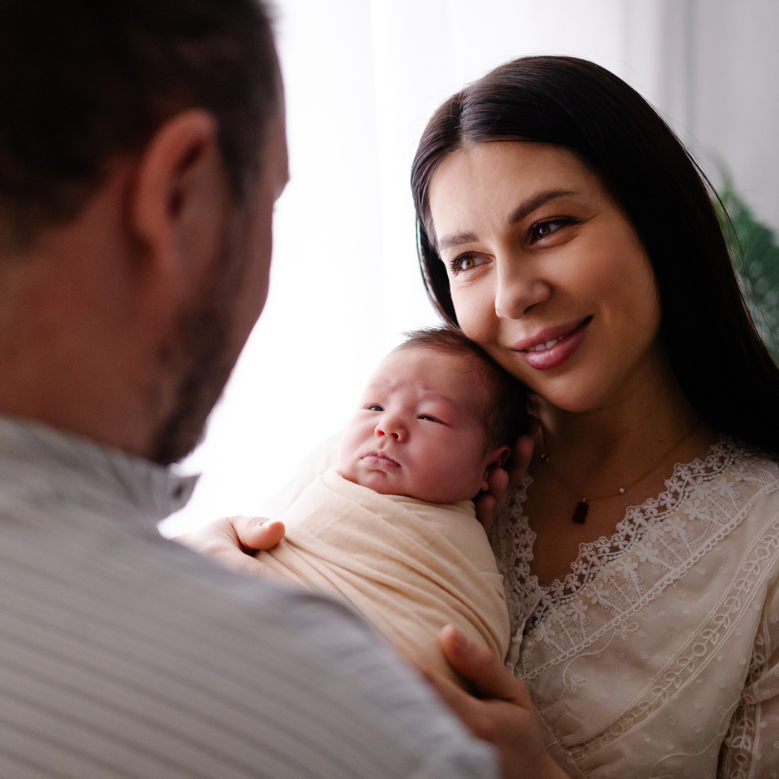 Lifestyle Newborn Fotoshooting. Fotografin in München Dasha Antipina