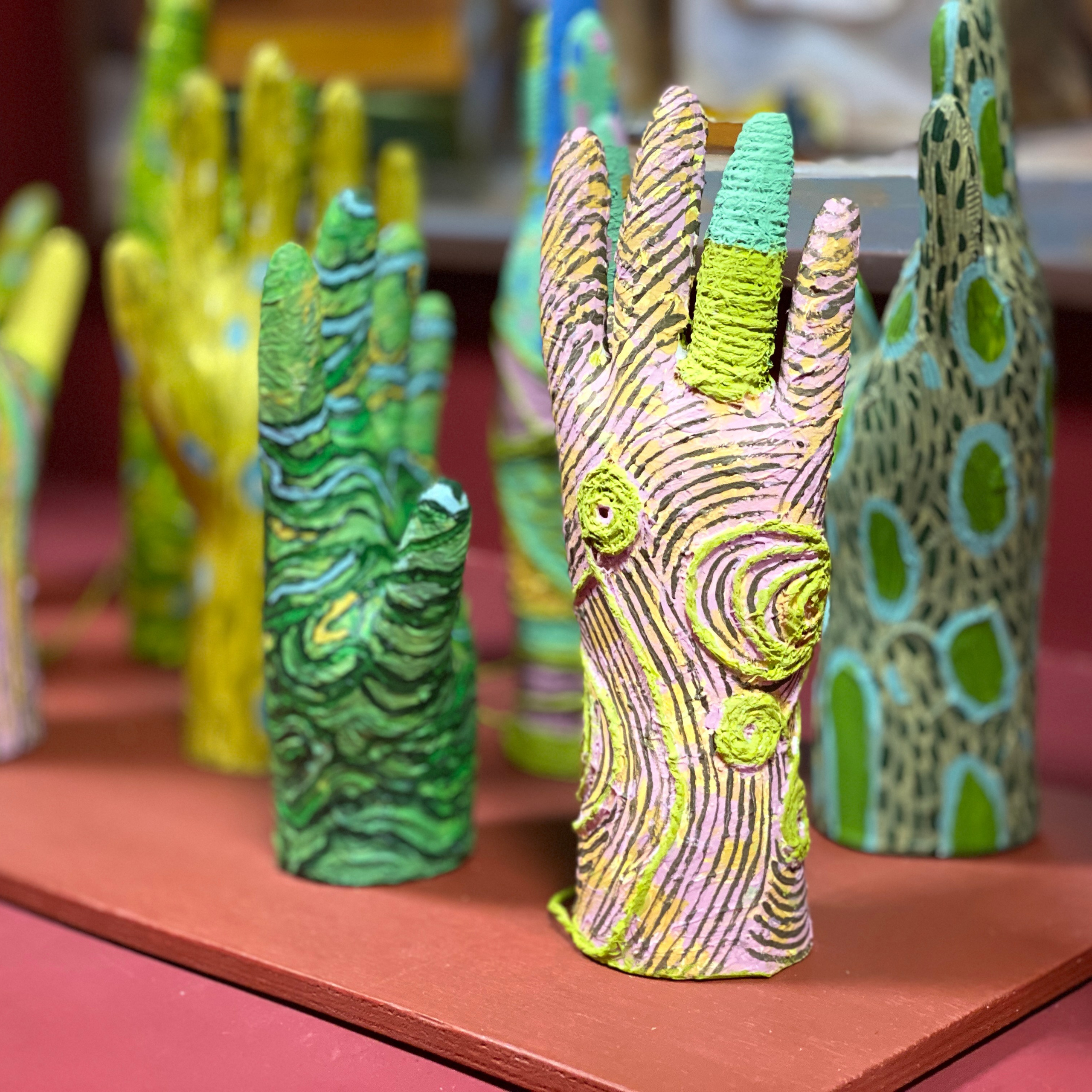 Выставка «Руки — наш язык». Ассоциация художников монументалистов г. Москва