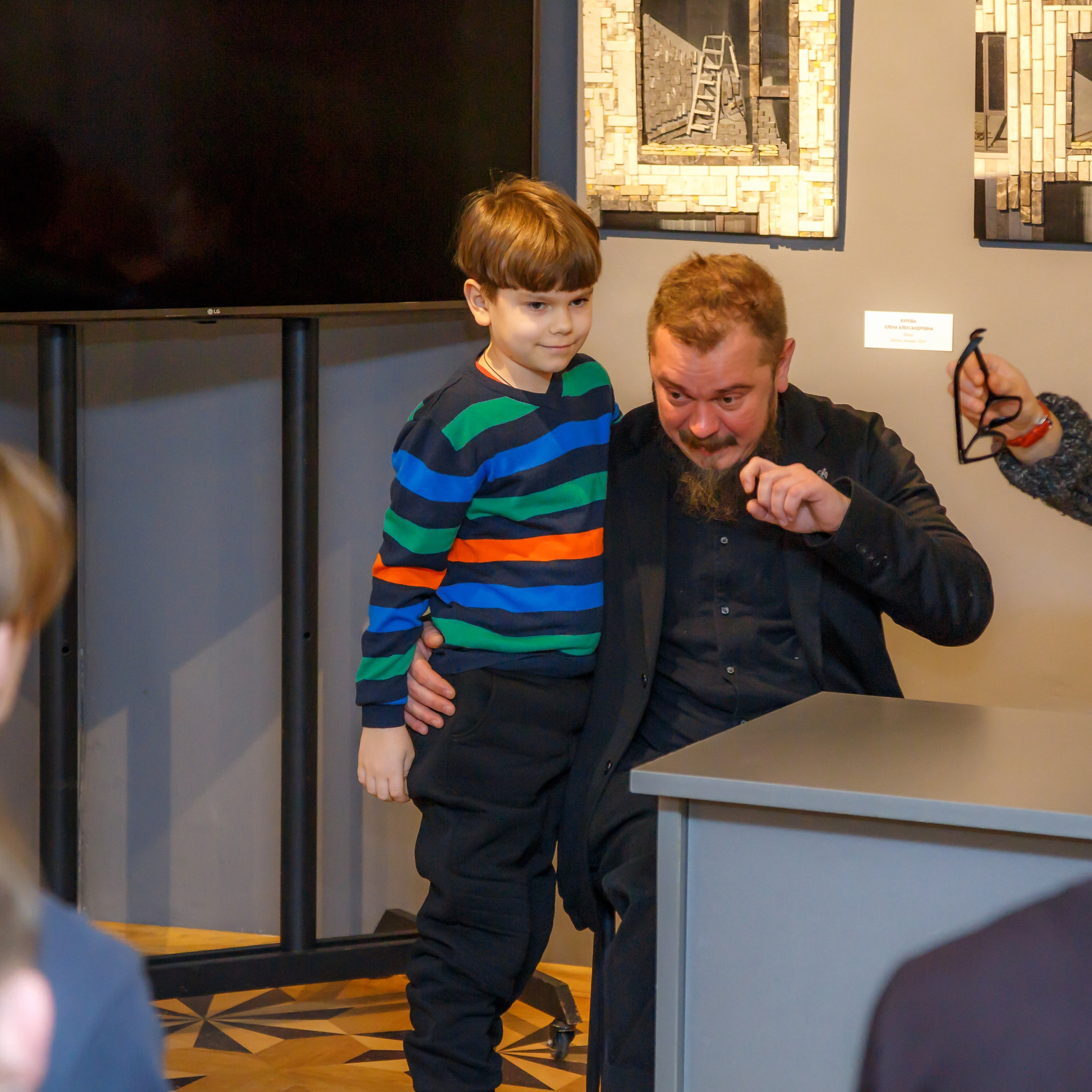 КАМЕНЬ/НОЖНИЦЫ/БУМАГА г. Муром. Ассоциация художников монументалистов г. Москва