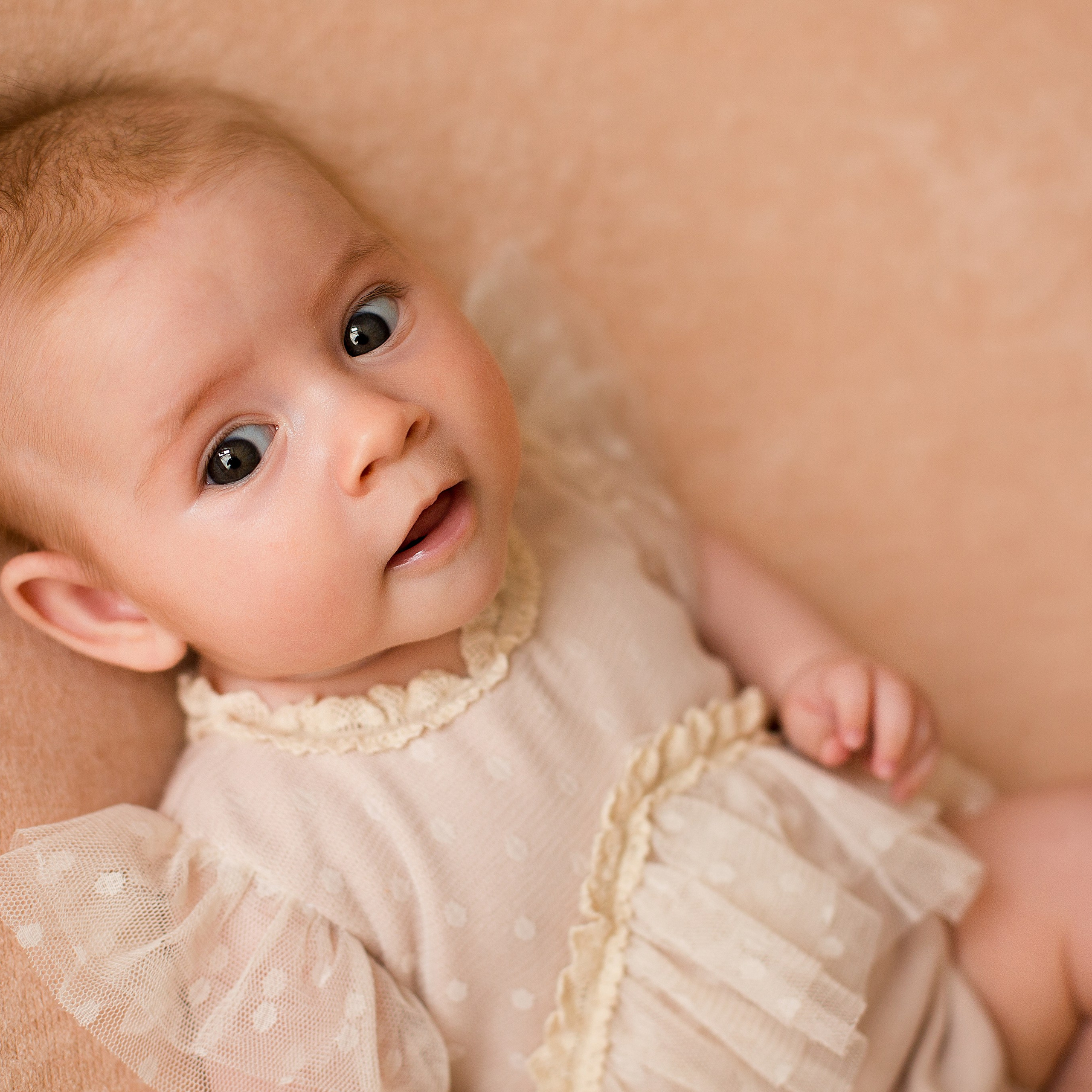 Малыши до года. Семейный и детский фотограф в Омске Юлия Жукова