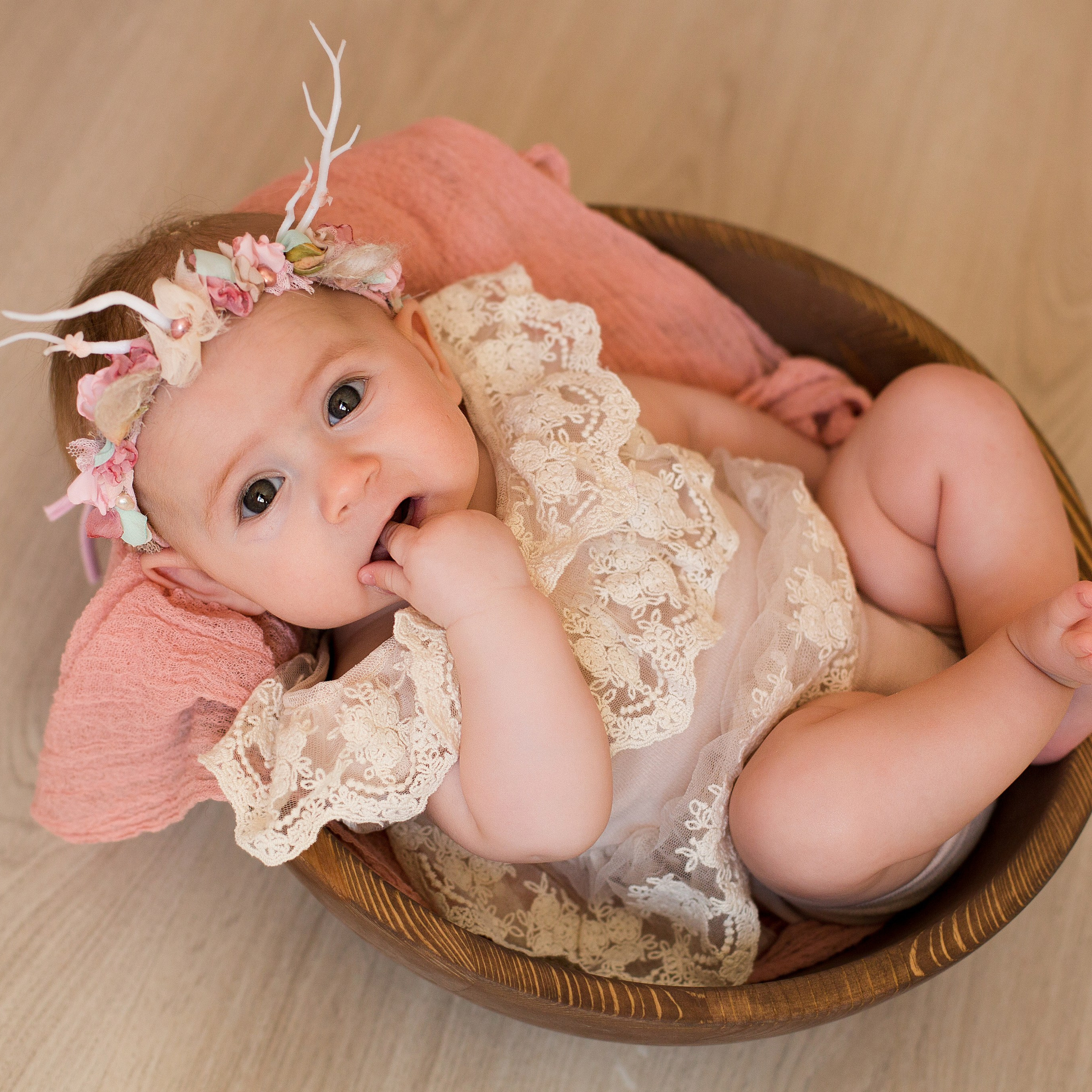 Малыши до года. Семейный и детский фотограф в Омске Юлия Жукова