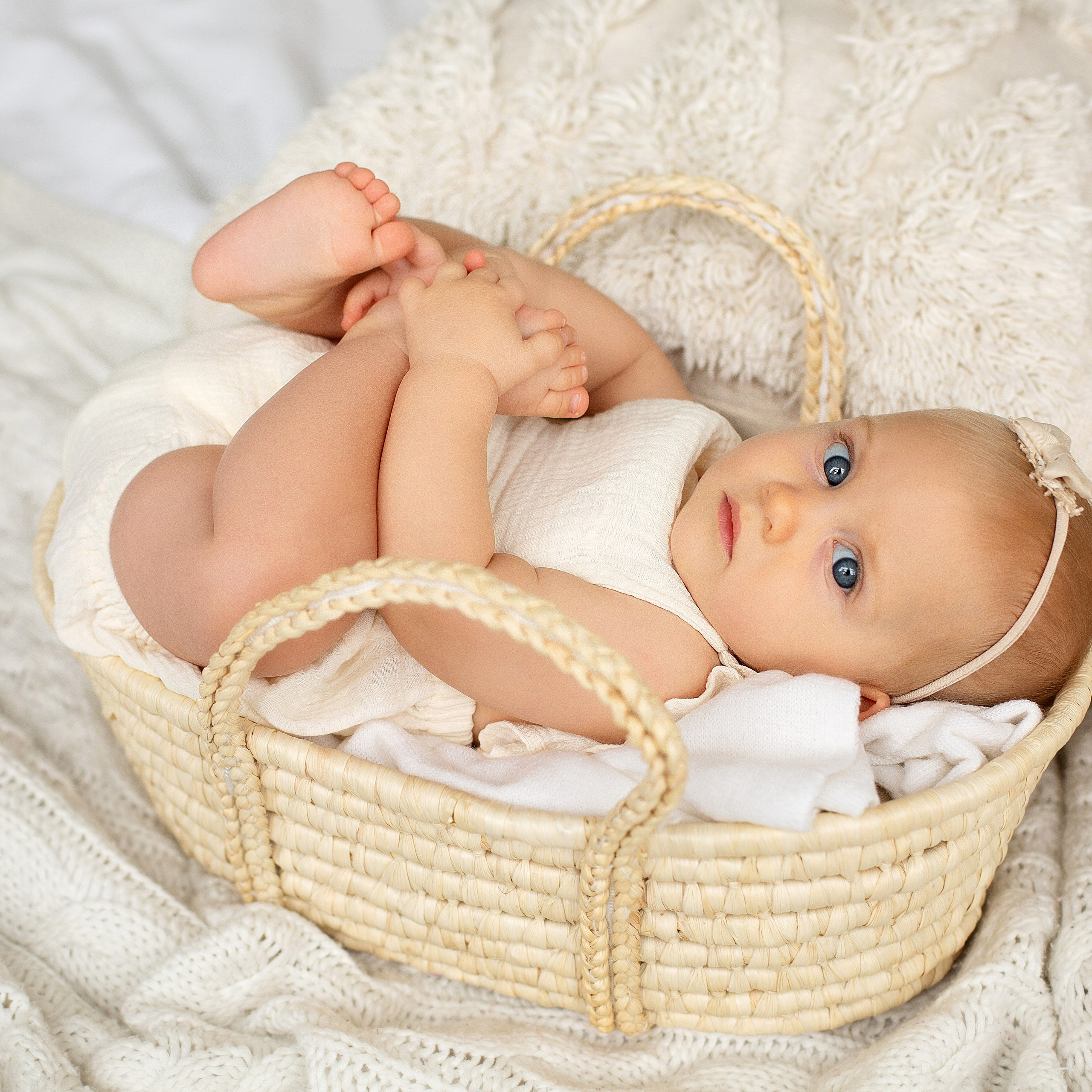 Малыши до года. Семейный и детский фотограф в Омске Юлия Жукова