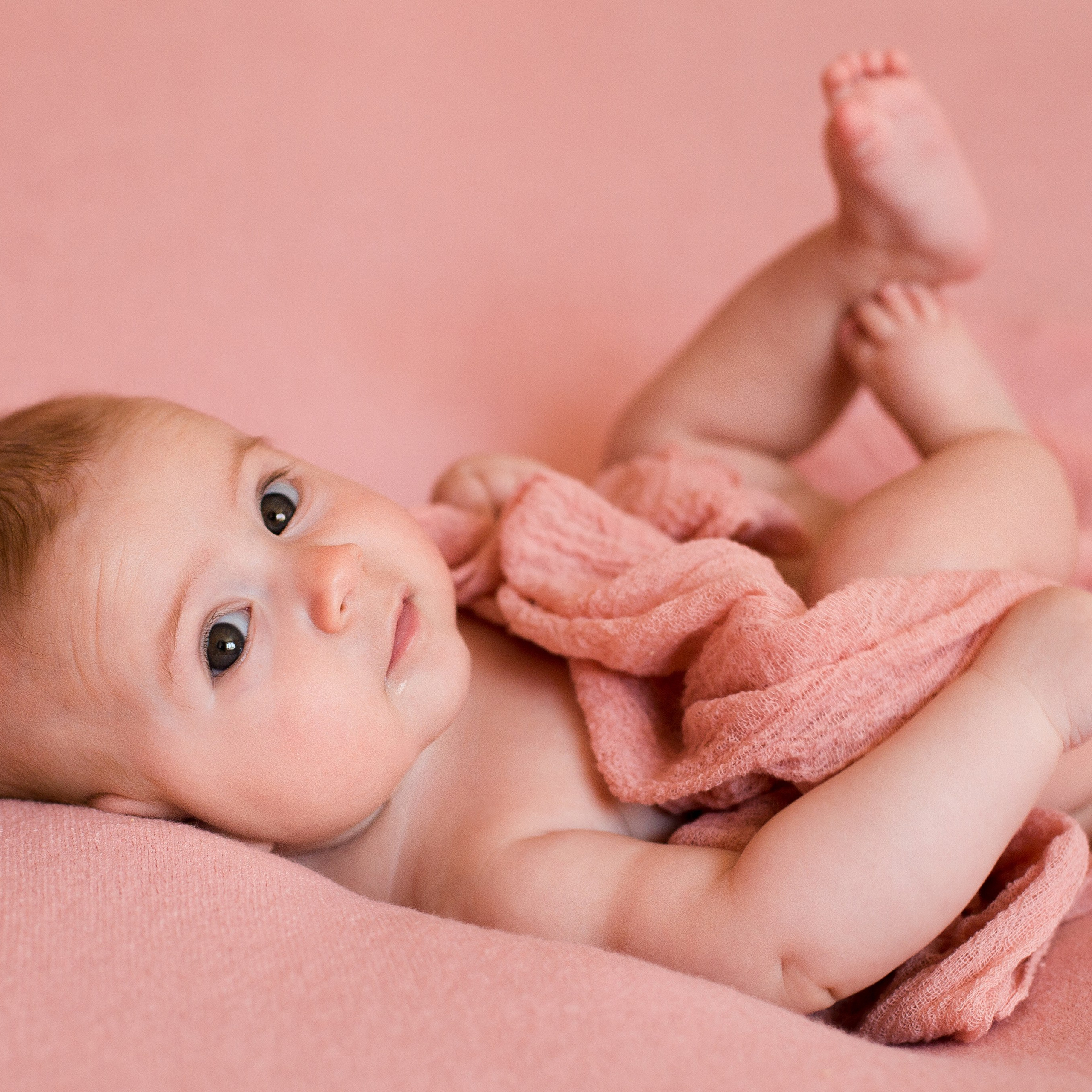 Малыши до года. Семейный и детский фотограф в Омске Юлия Жукова