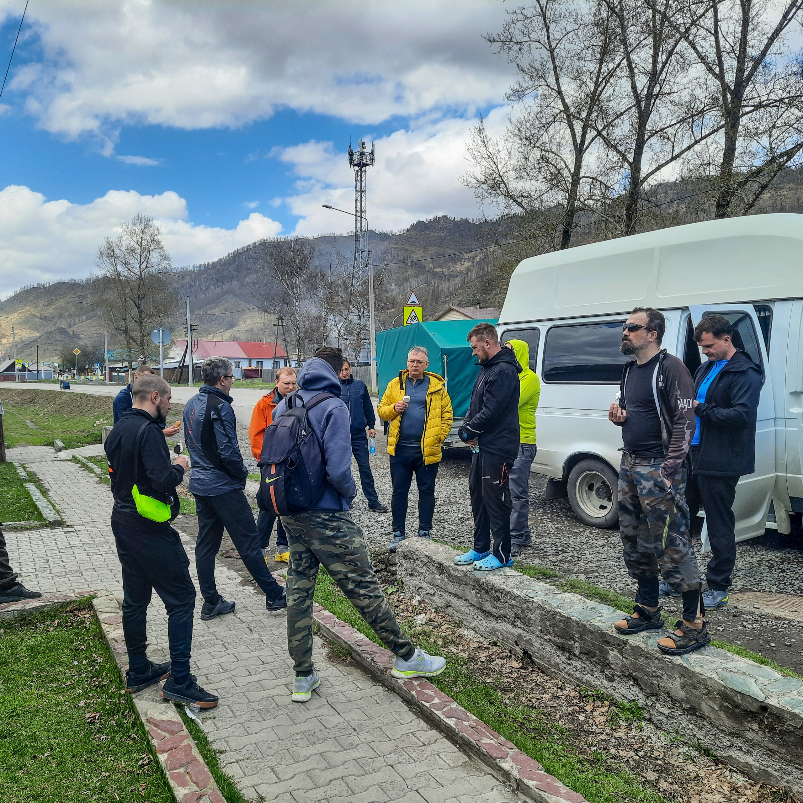 Как Генка Большой вёз Хагги Вагги на Тюнгурскую тропу. Gennady Travel