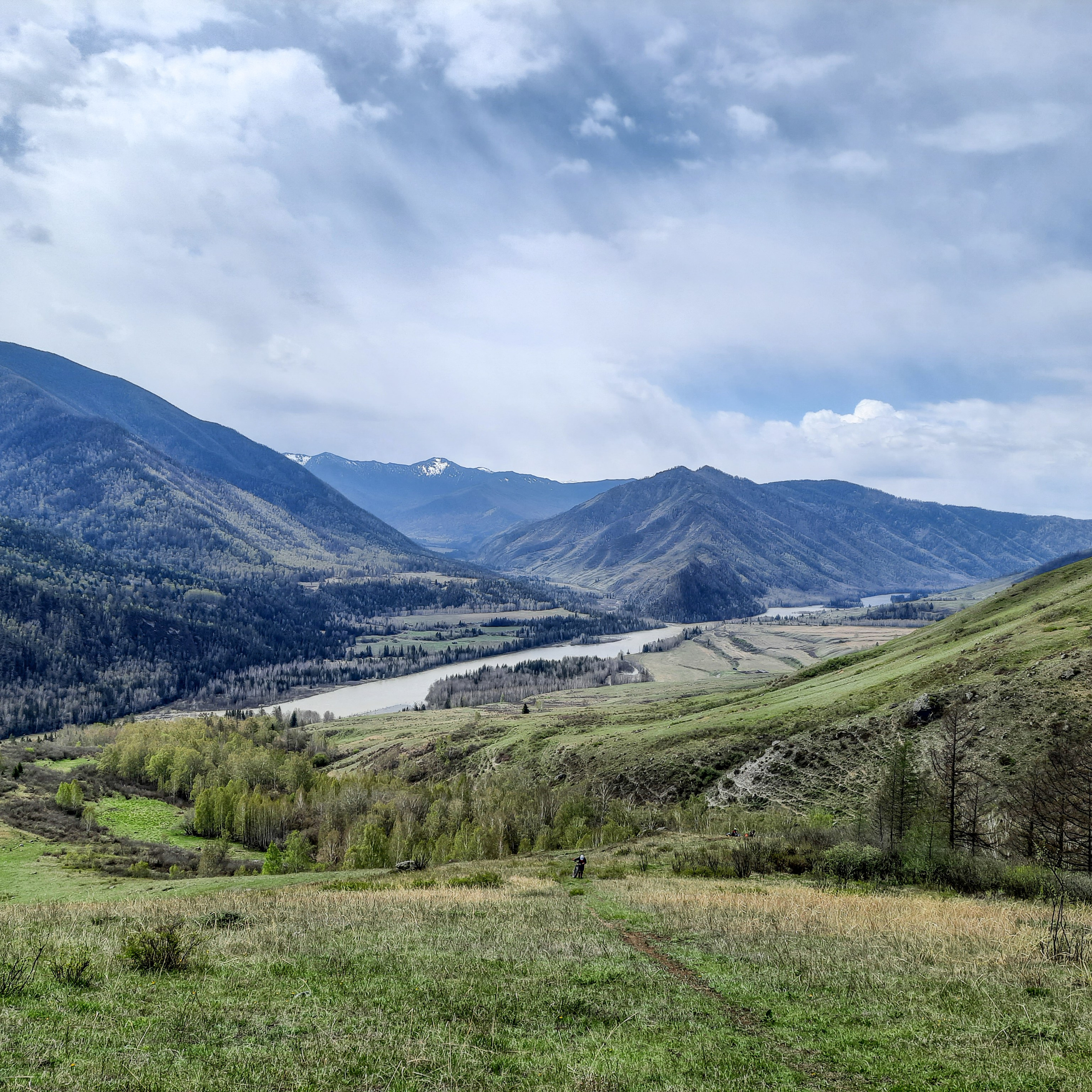 Как Генка Большой вёз Хагги Вагги на Тюнгурскую тропу. Gennady Travel