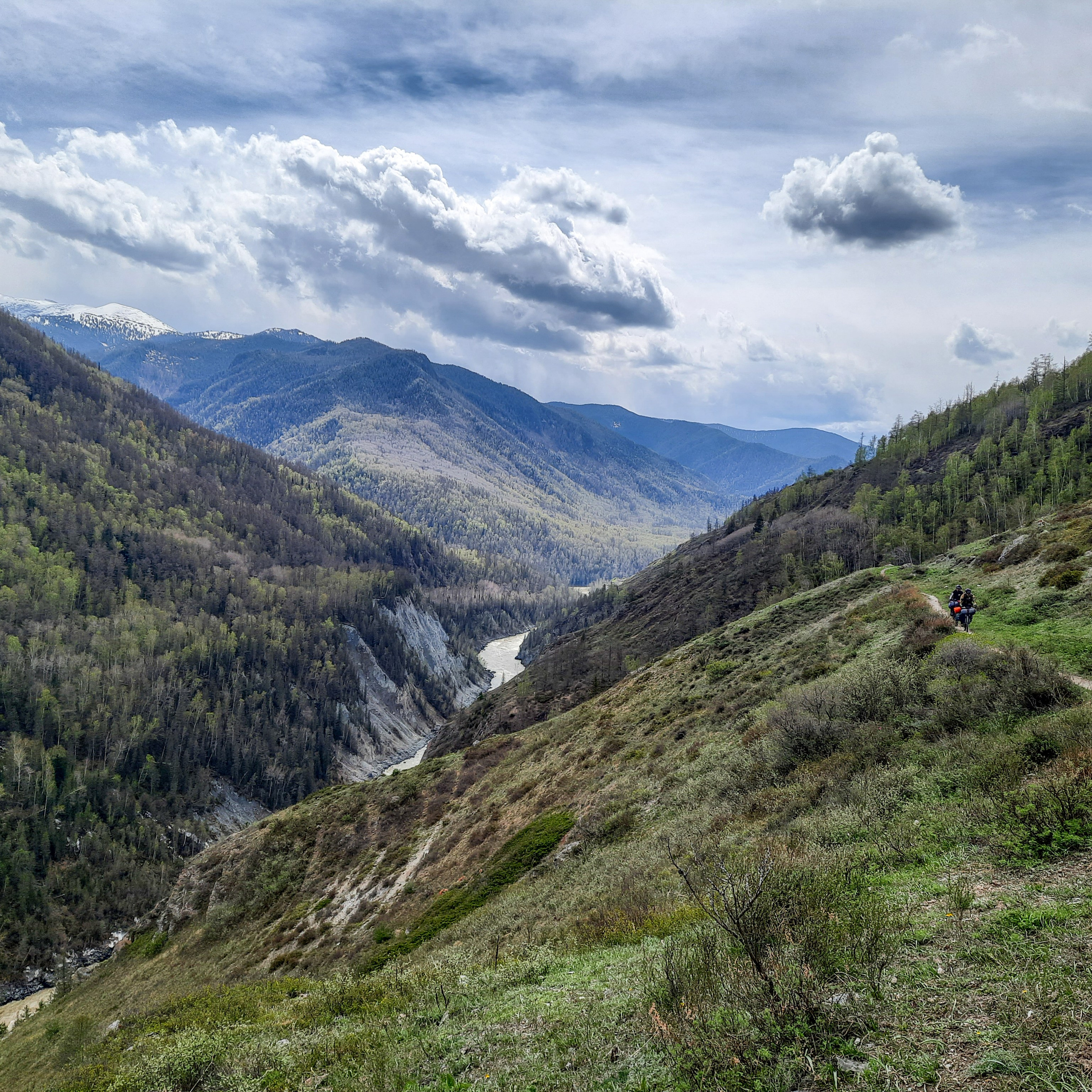 Как Генка Большой вёз Хагги Вагги на Тюнгурскую тропу. Gennady Travel