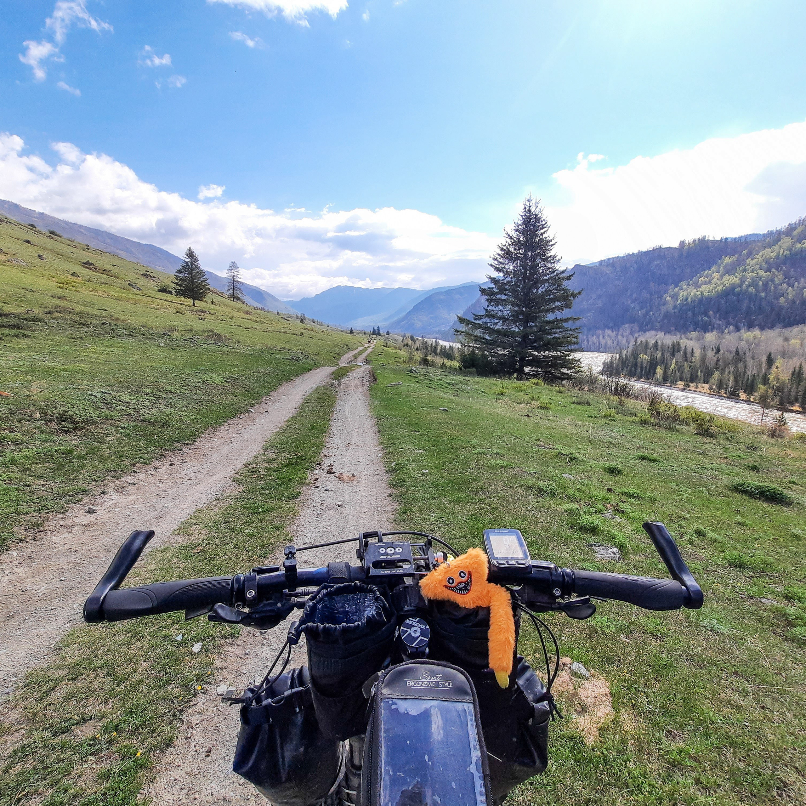 Как Генка Большой вёз Хагги Вагги на Тюнгурскую тропу. Gennady Travel