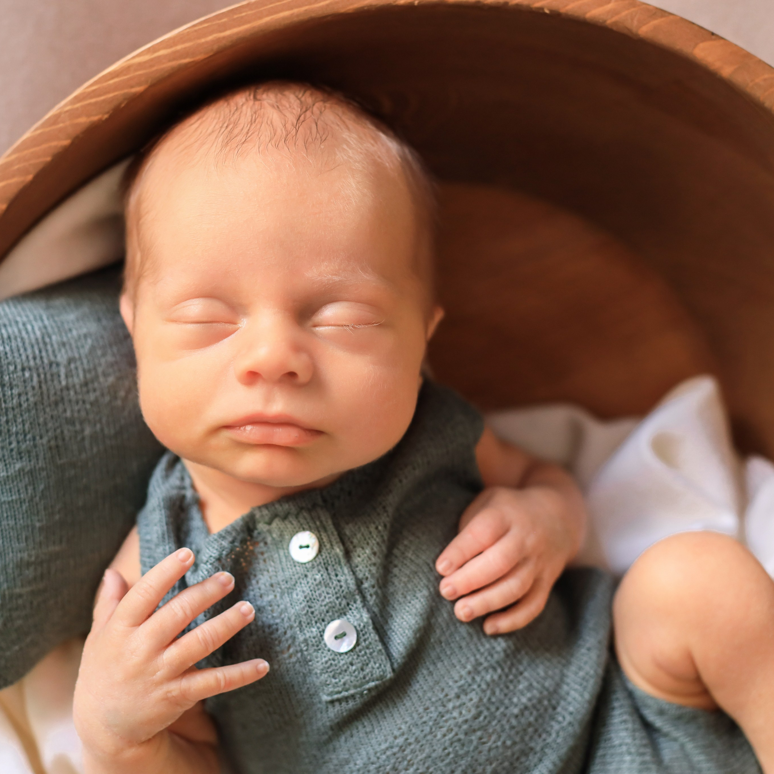 Максим 14 дней