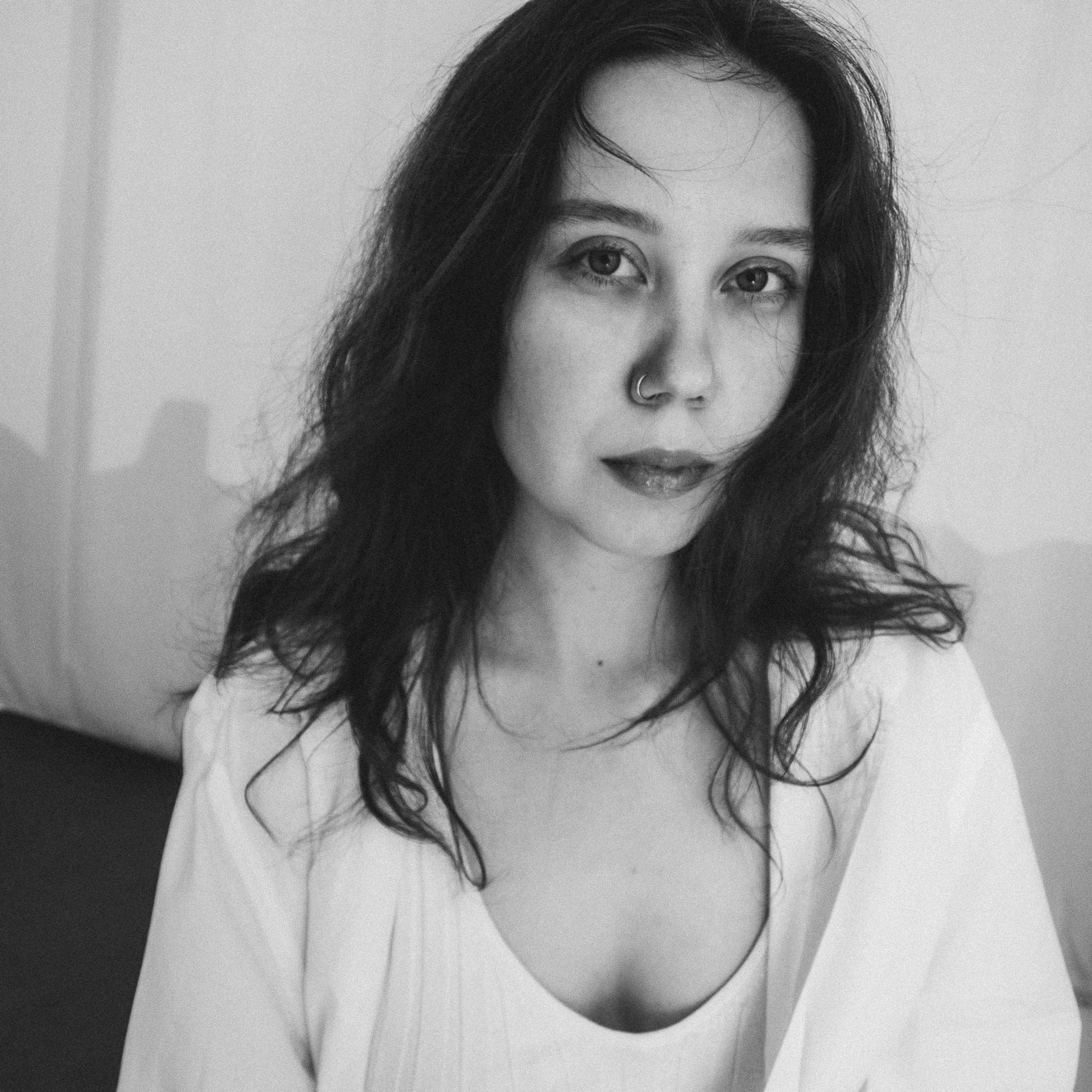 «Знакомство» в студии. От 6ооо р. Женя Красовская | Фотограф | Визуал для брендов