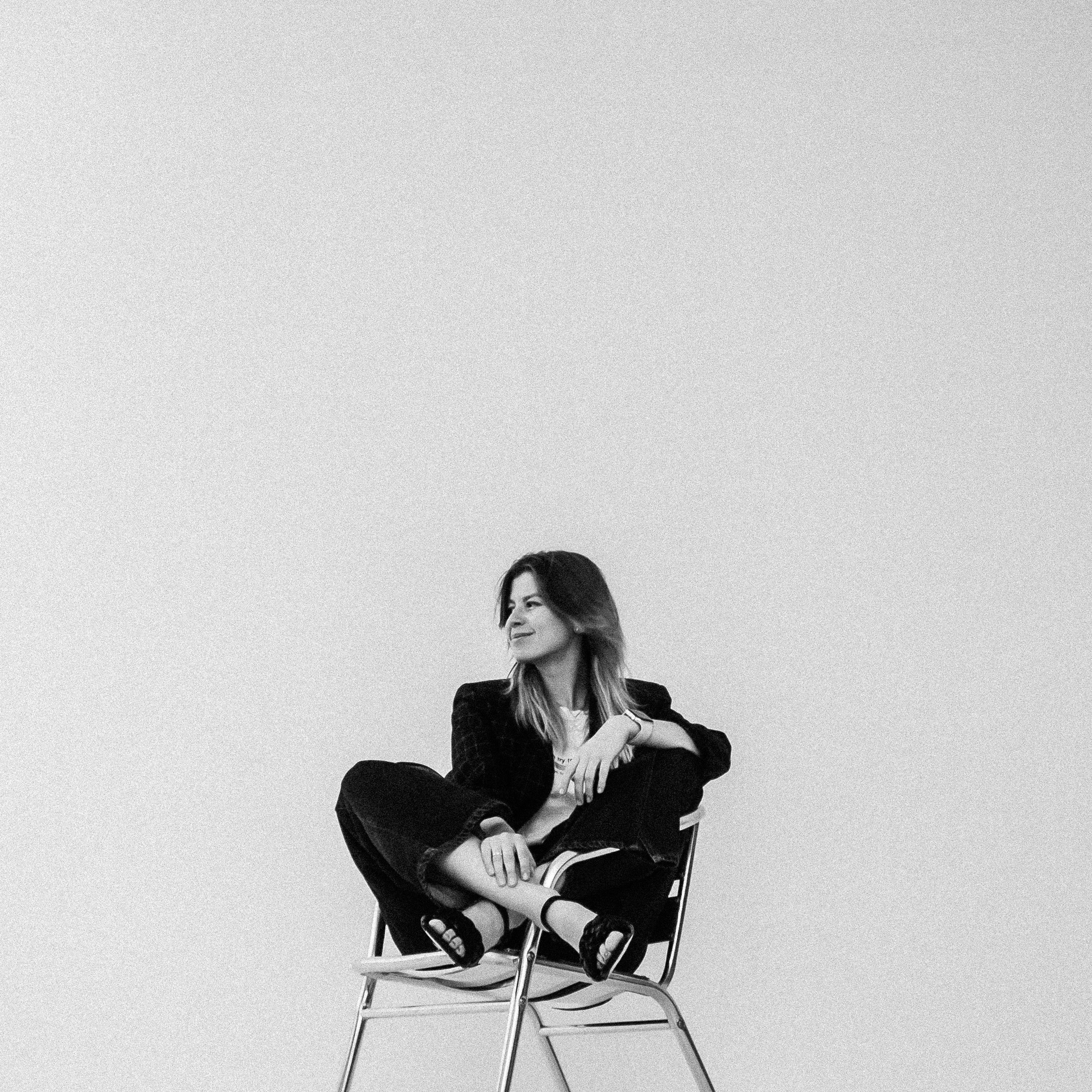 «Знакомство» в студии. От 6ооо р. Женя Красовская | Фотограф | Визуал для брендов