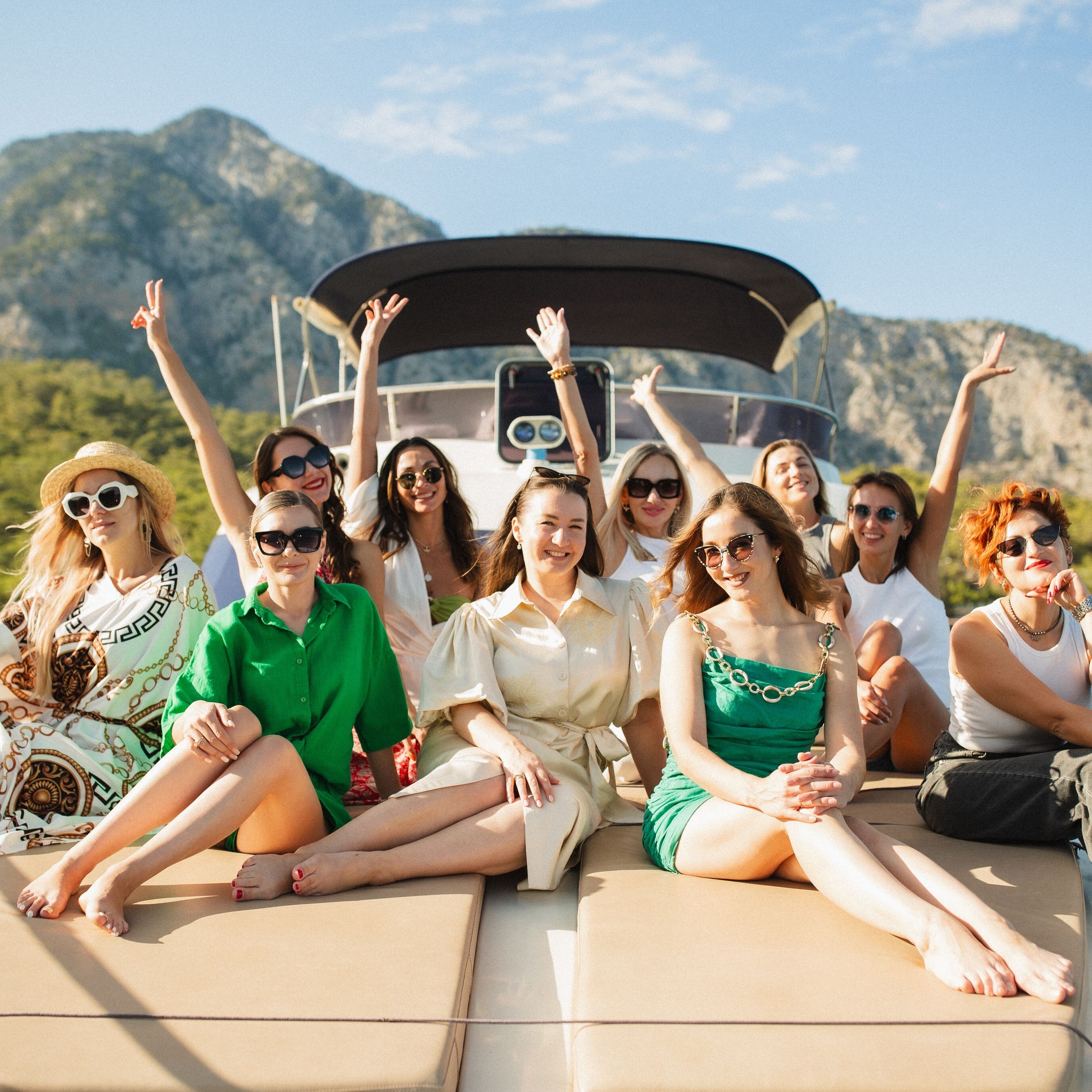 — Девичники