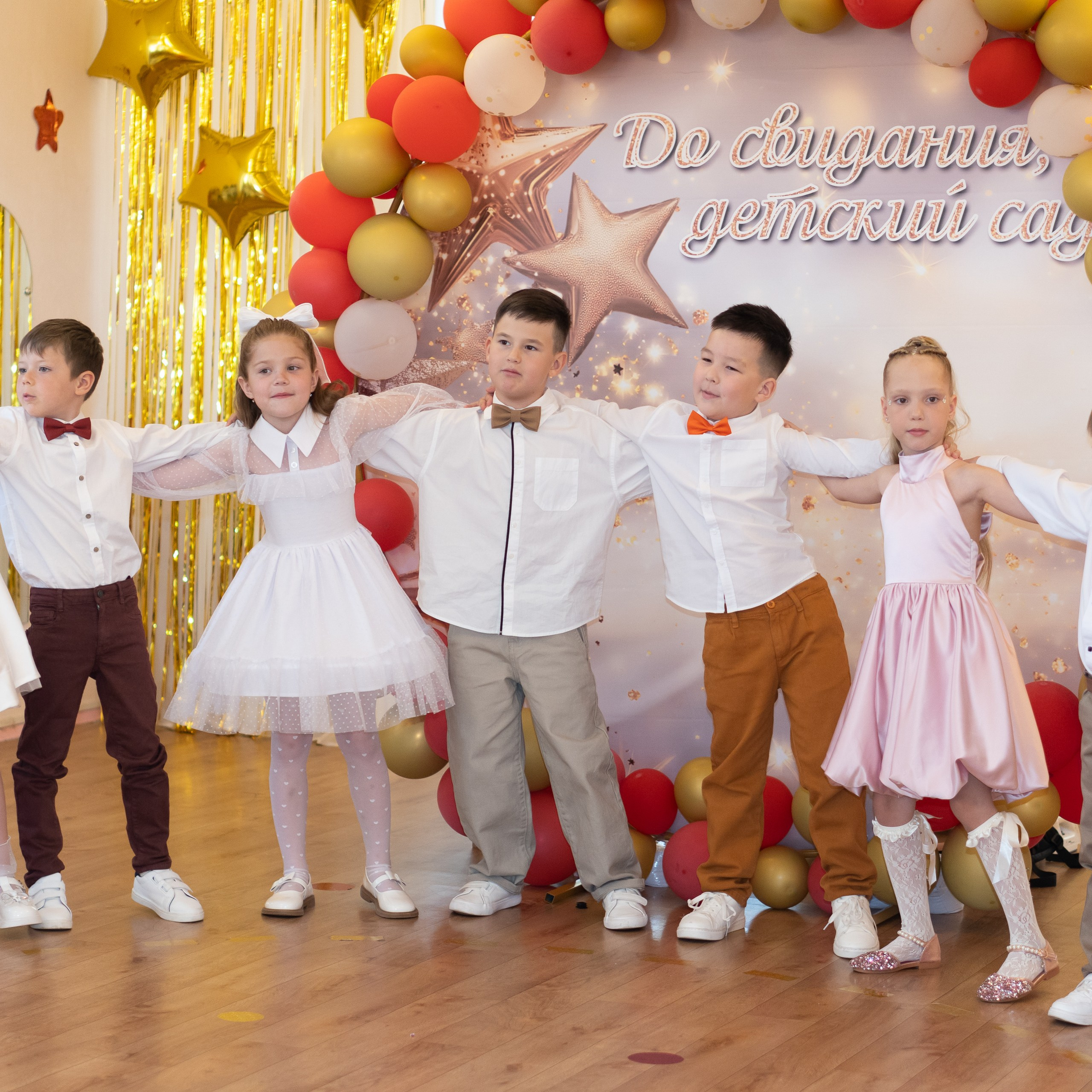 Выпускной в саду