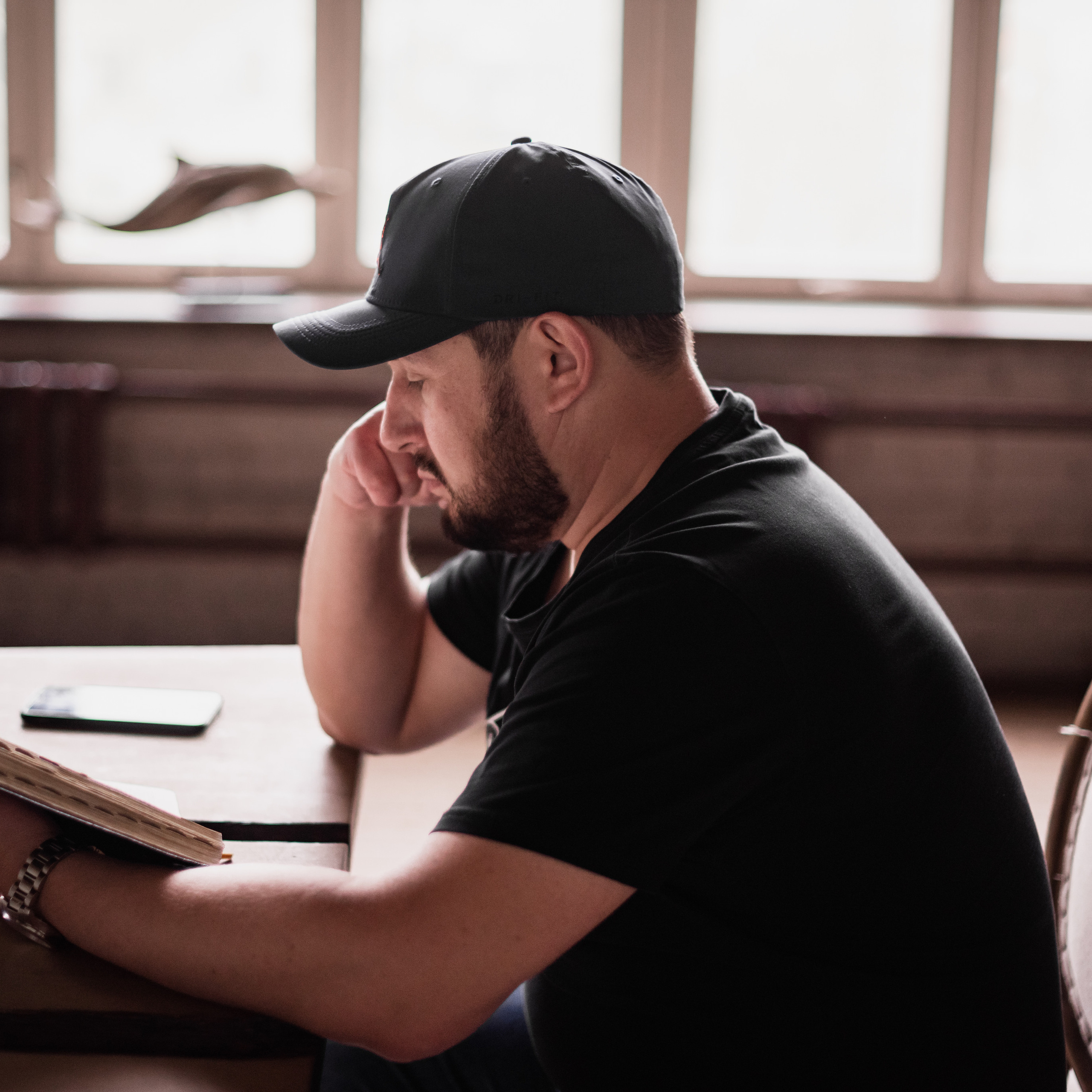 Сделанные фото передадут ваш мужской характер. Фотограф Ирина Беляева в Томске