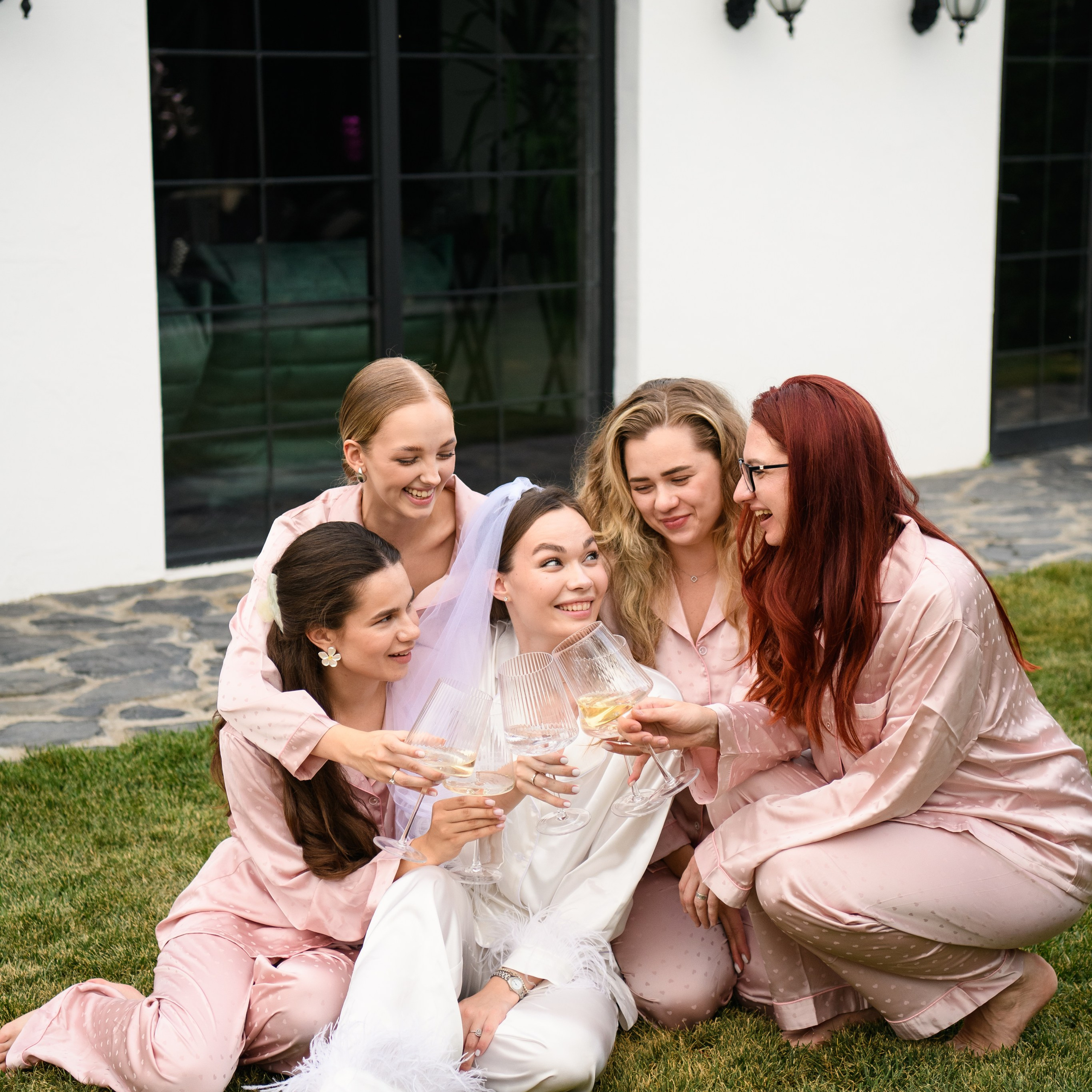 Фотосъемка свадьбы, семейных торжеств, девичника. Фотохудожник Нина Жихарева