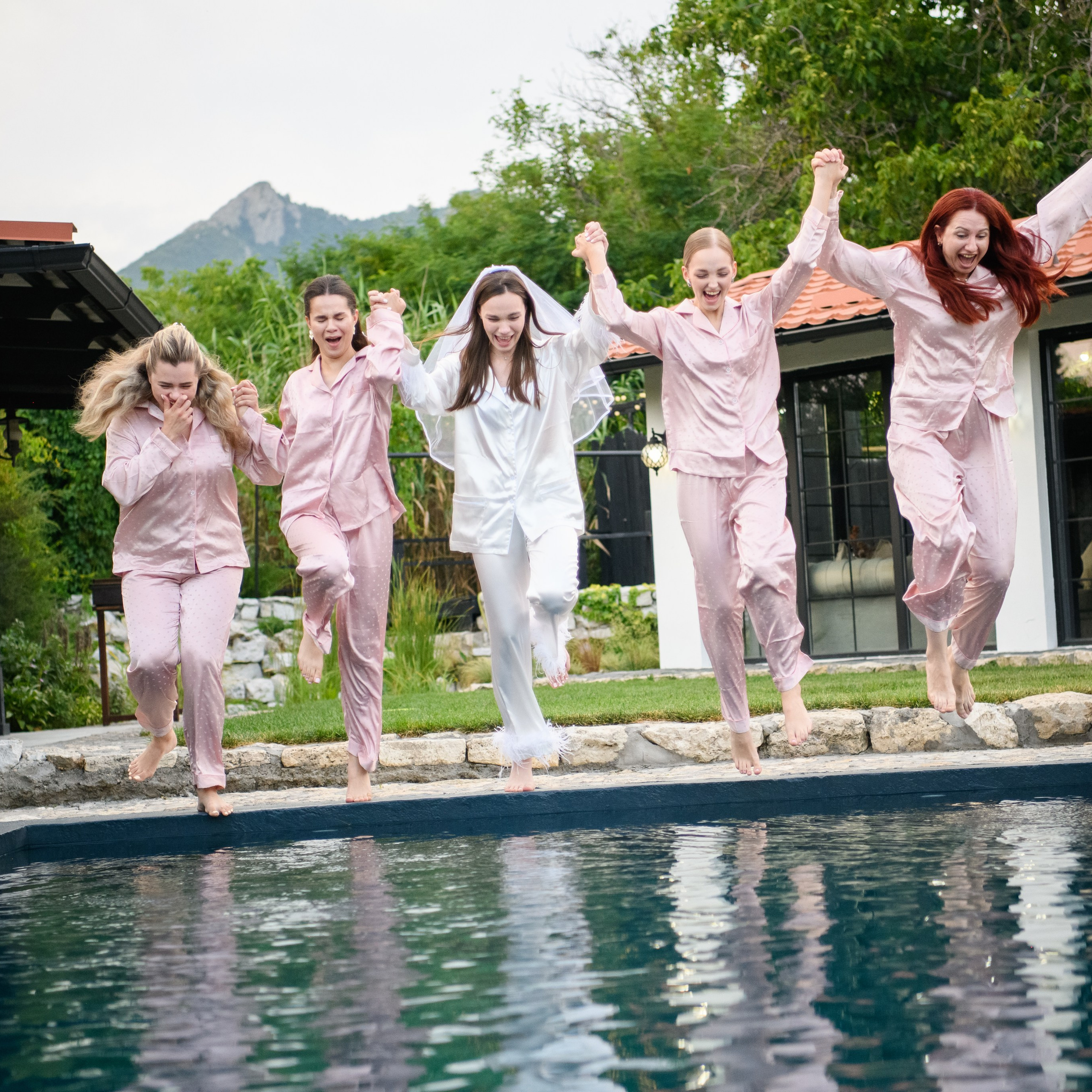 Фотосъемка свадьбы, семейных торжеств, девичника. Фотохудожник Нина Жихарева