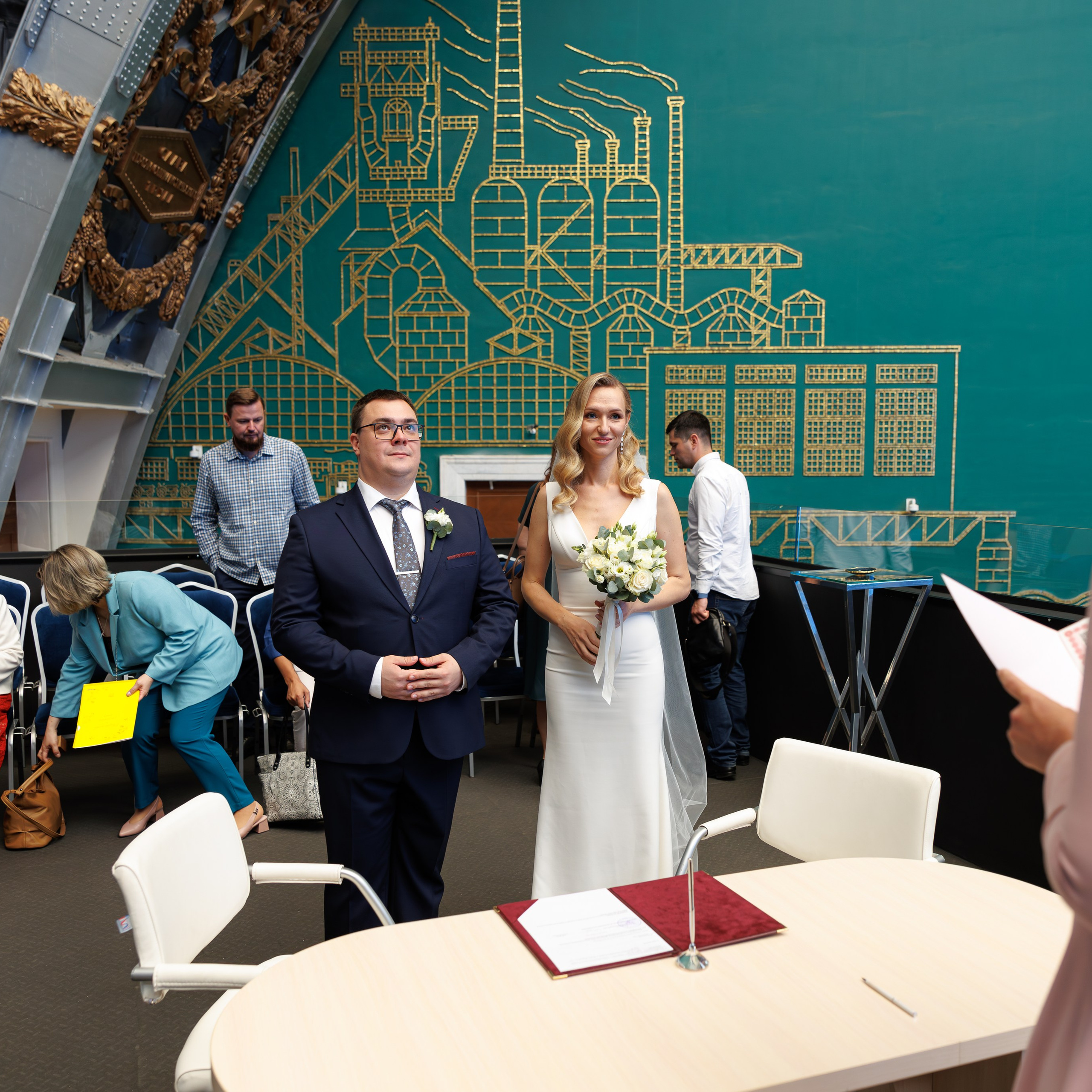 Регистрация брака в павильоне Космос на ВДНХ. Свадебный фотограф Москва и МО Сергей Киржаев