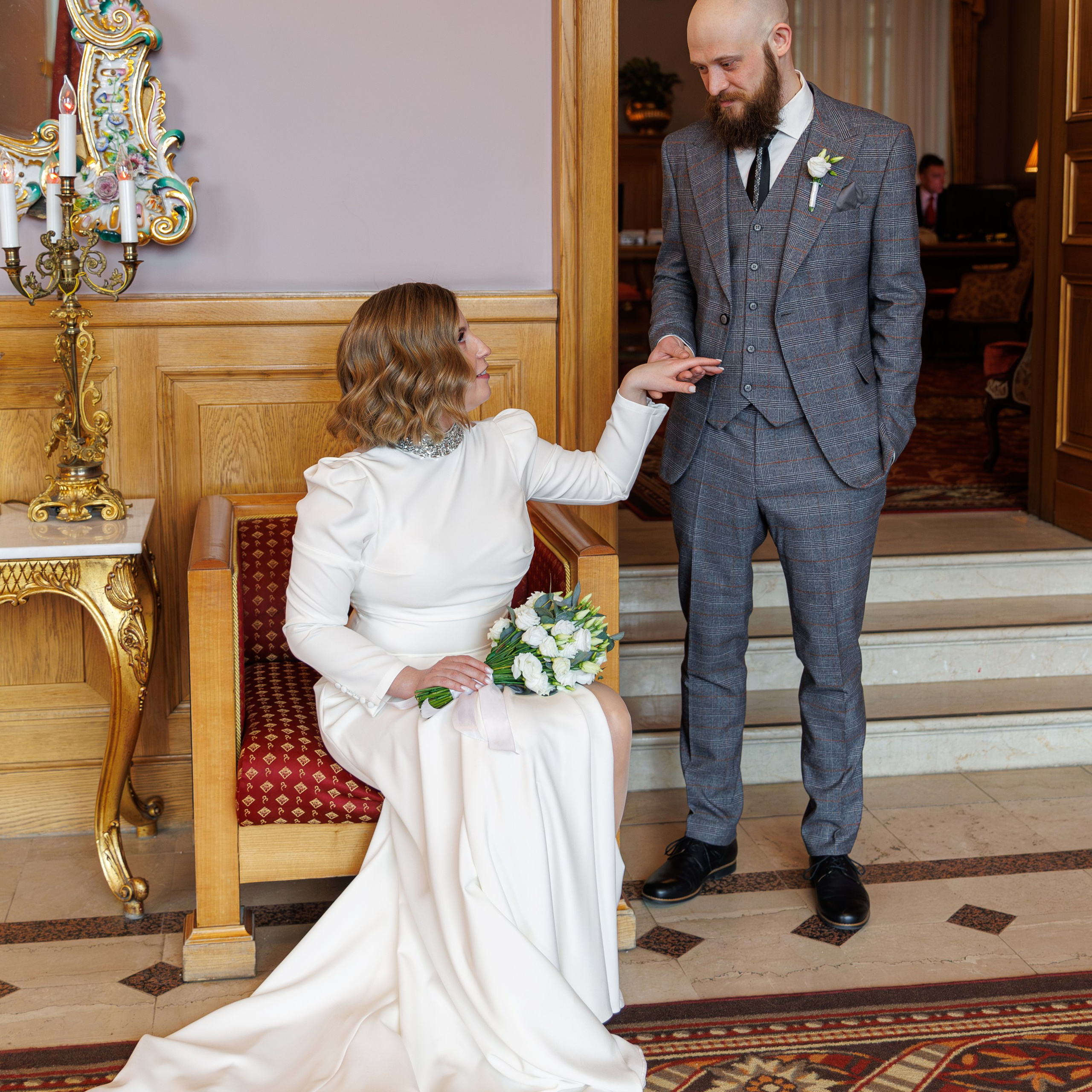 Свадебная фотосессия в гостинице Националь. Свадебный фотограф Москва и МО Сергей Киржаев