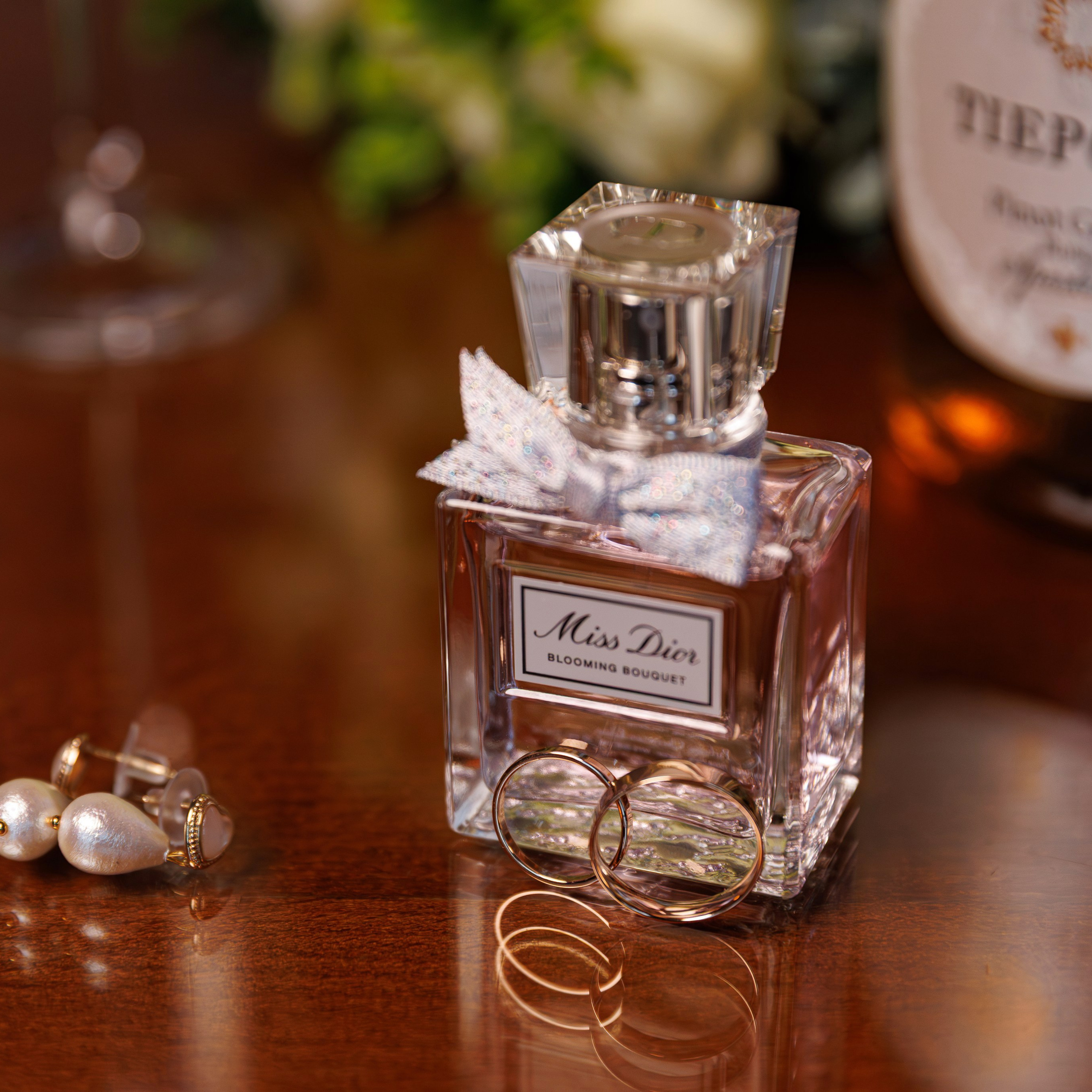 Свадебная фотосессия в гостинице Националь. Свадебный фотограф Москва и МО Сергей Киржаев