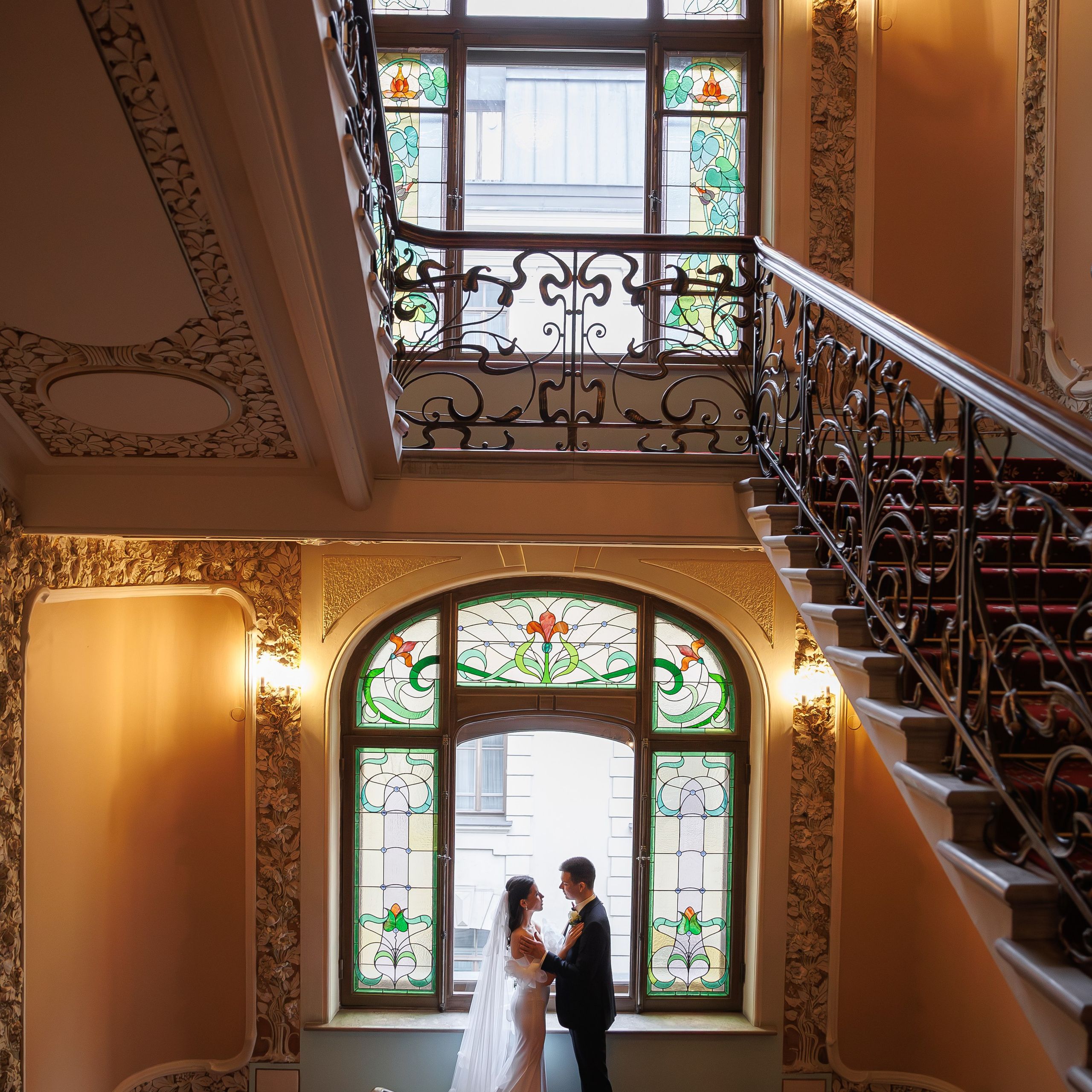 Свадебная фотосессия в гостинице Националь. Свадебный фотограф Москва и МО Сергей Киржаев