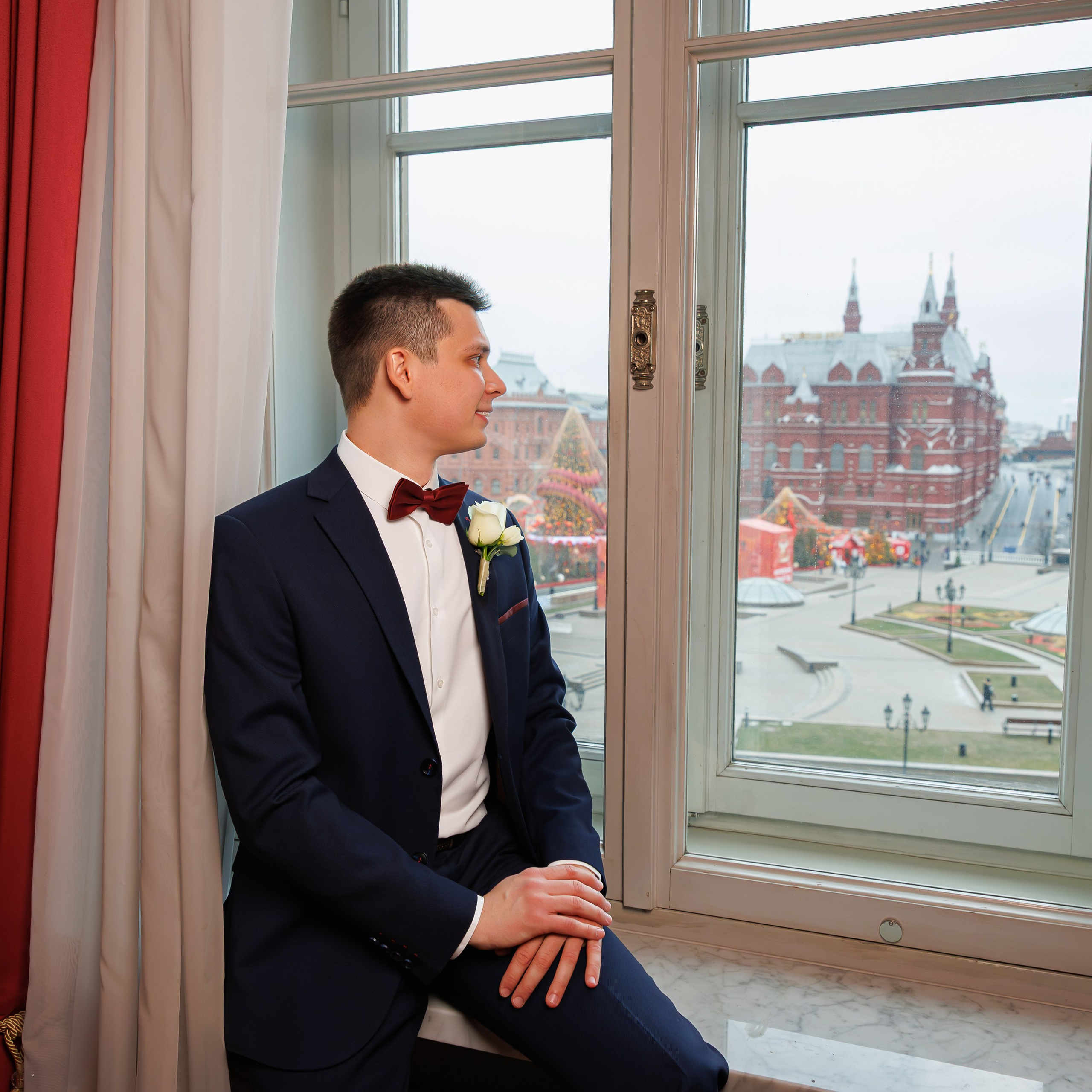 Свадебная фотосессия в гостинице Националь. Свадебный фотограф Москва и МО Сергей Киржаев