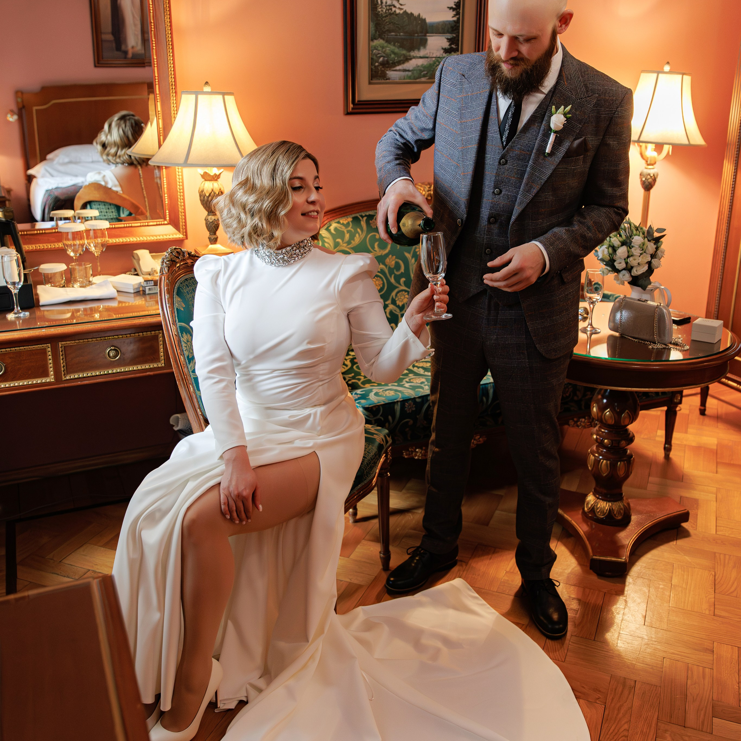 Свадебная фотосессия в гостинице Националь. Свадебный фотограф Москва и МО Сергей Киржаев