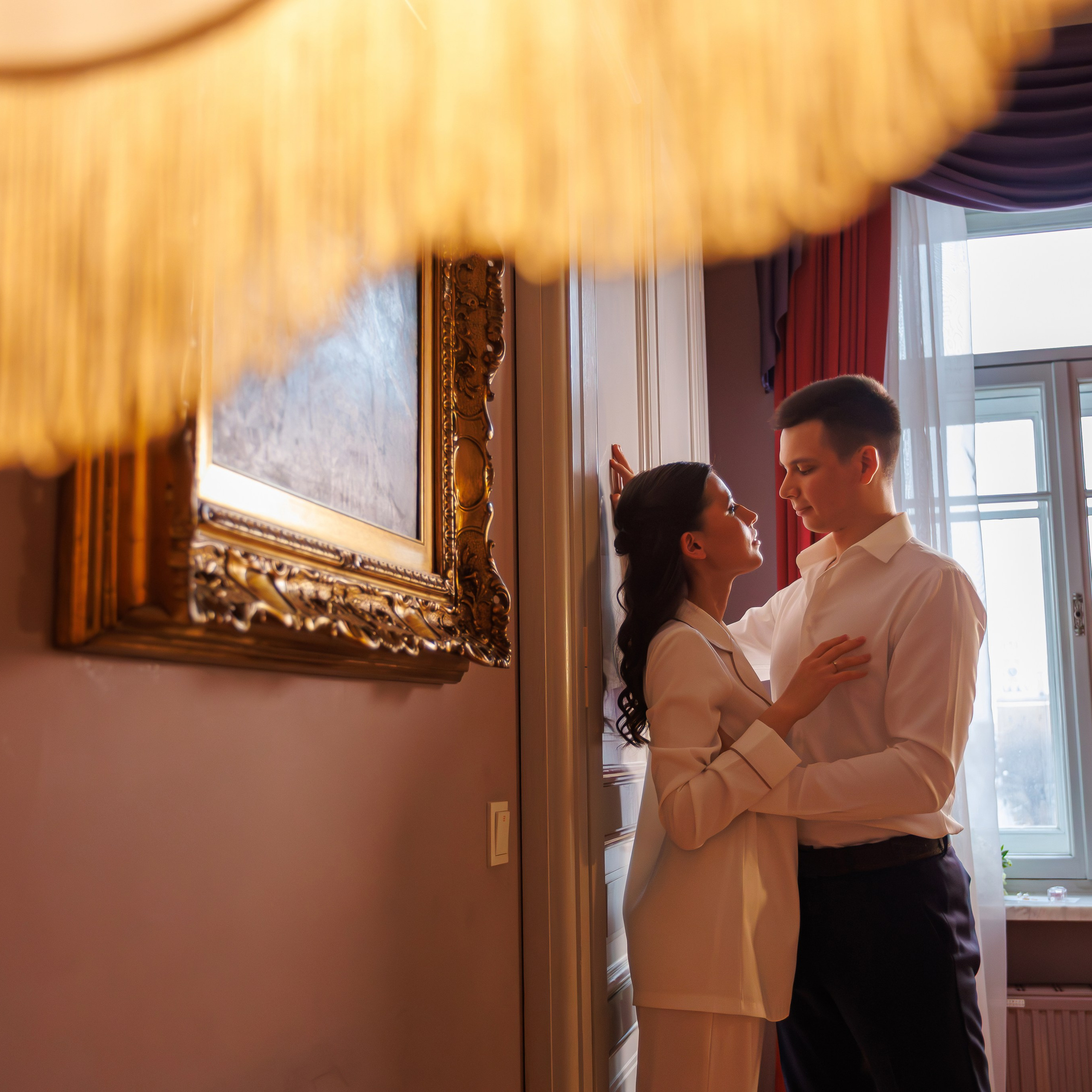 Свадебная фотосессия в гостинице Националь. Свадебный фотограф Москва и МО Сергей Киржаев