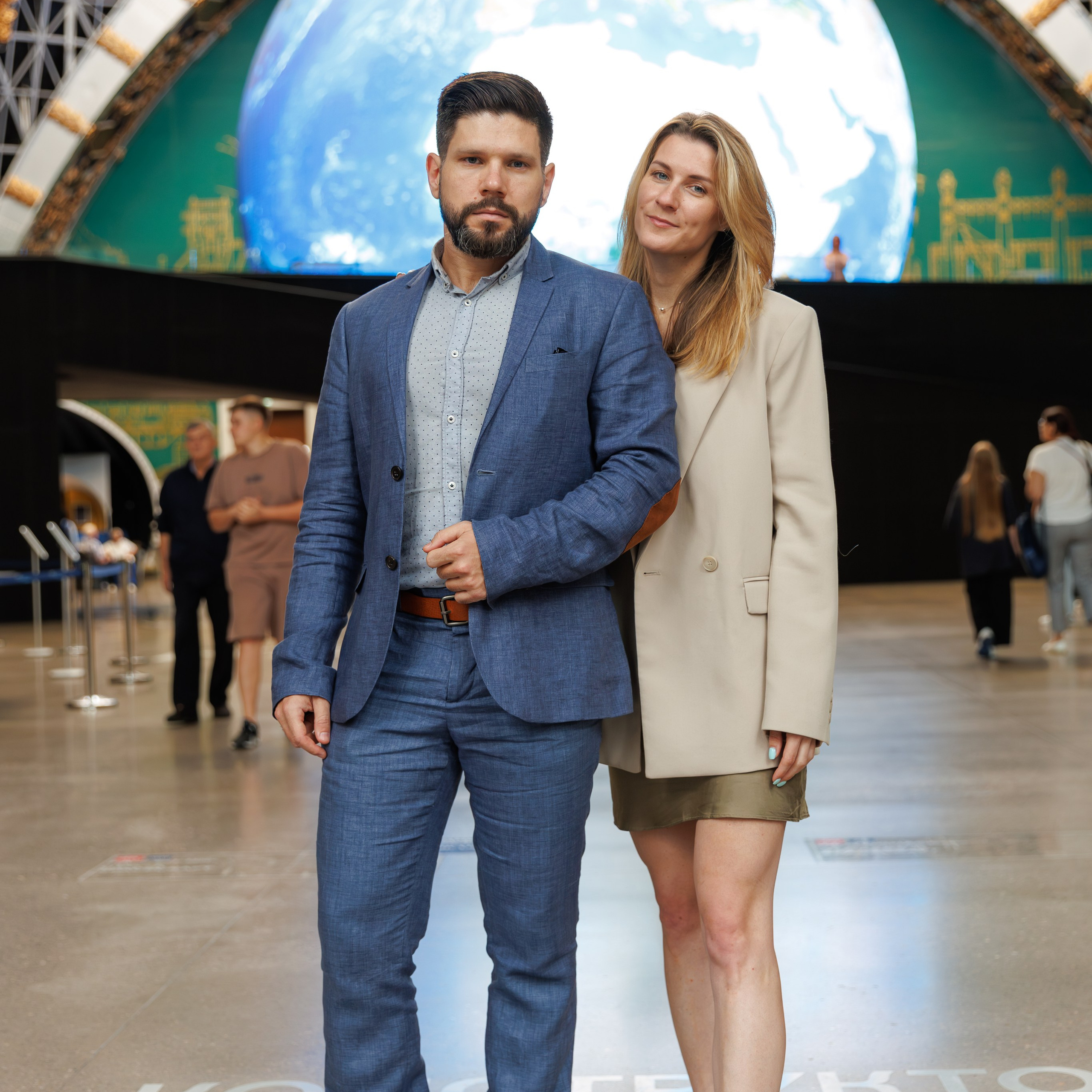 Регистрация брака в павильоне Космос на ВДНХ. Свадебный фотограф Москва и МО Сергей Киржаев