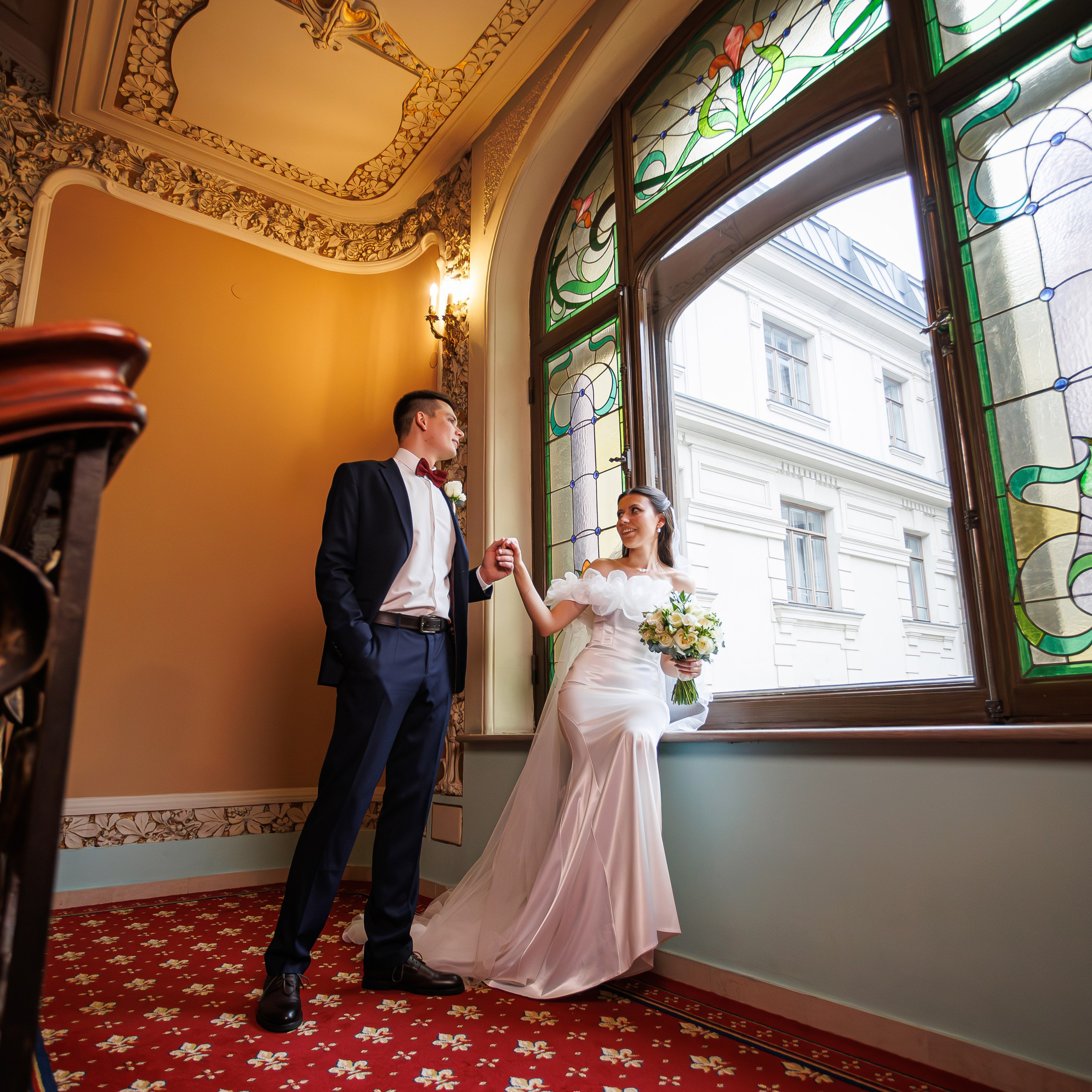 Свадебная фотосессия в гостинице Националь. Свадебный фотограф Москва и МО Сергей Киржаев