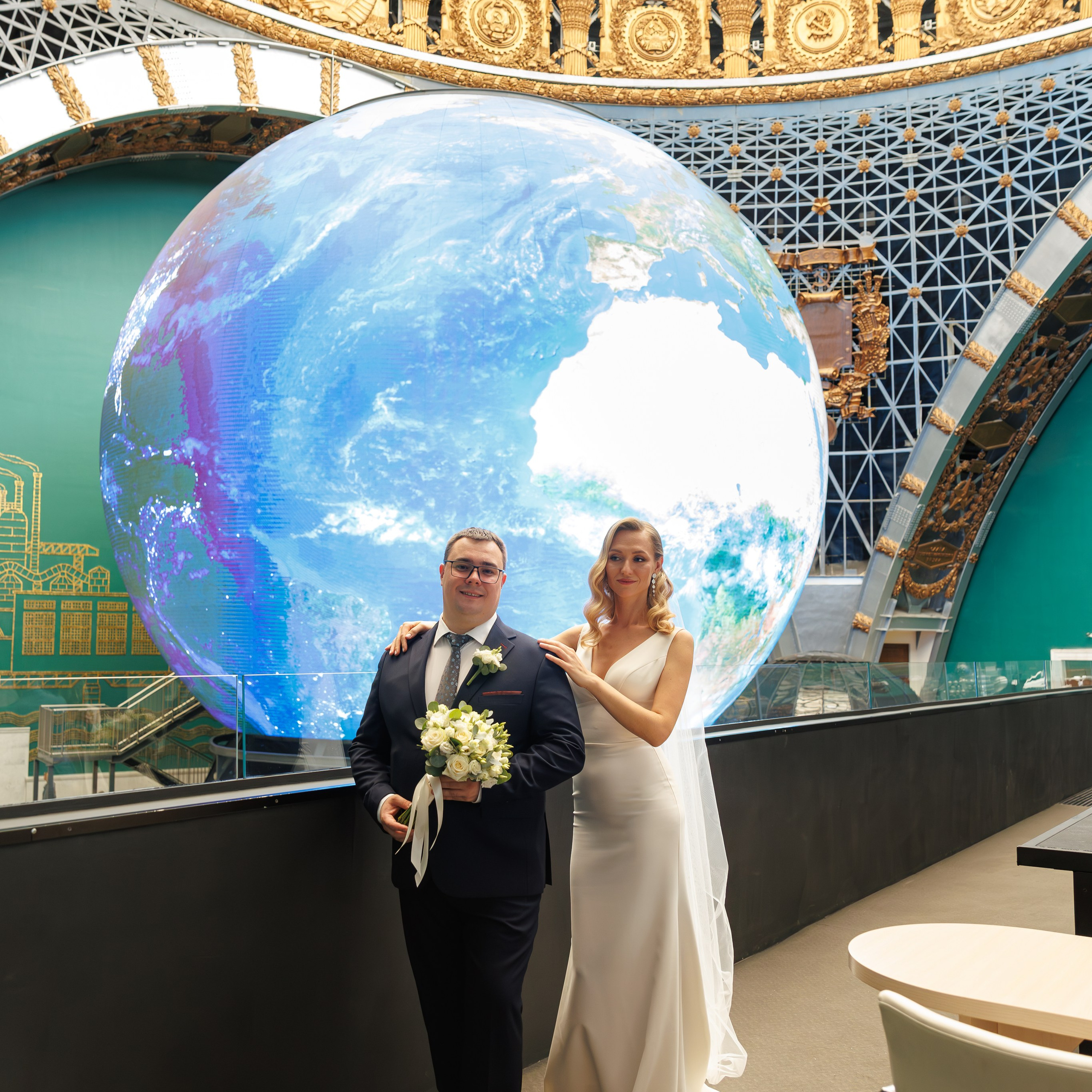 Регистрация брака в павильоне Космос на ВДНХ. Свадебный фотограф Москва и МО Сергей Киржаев