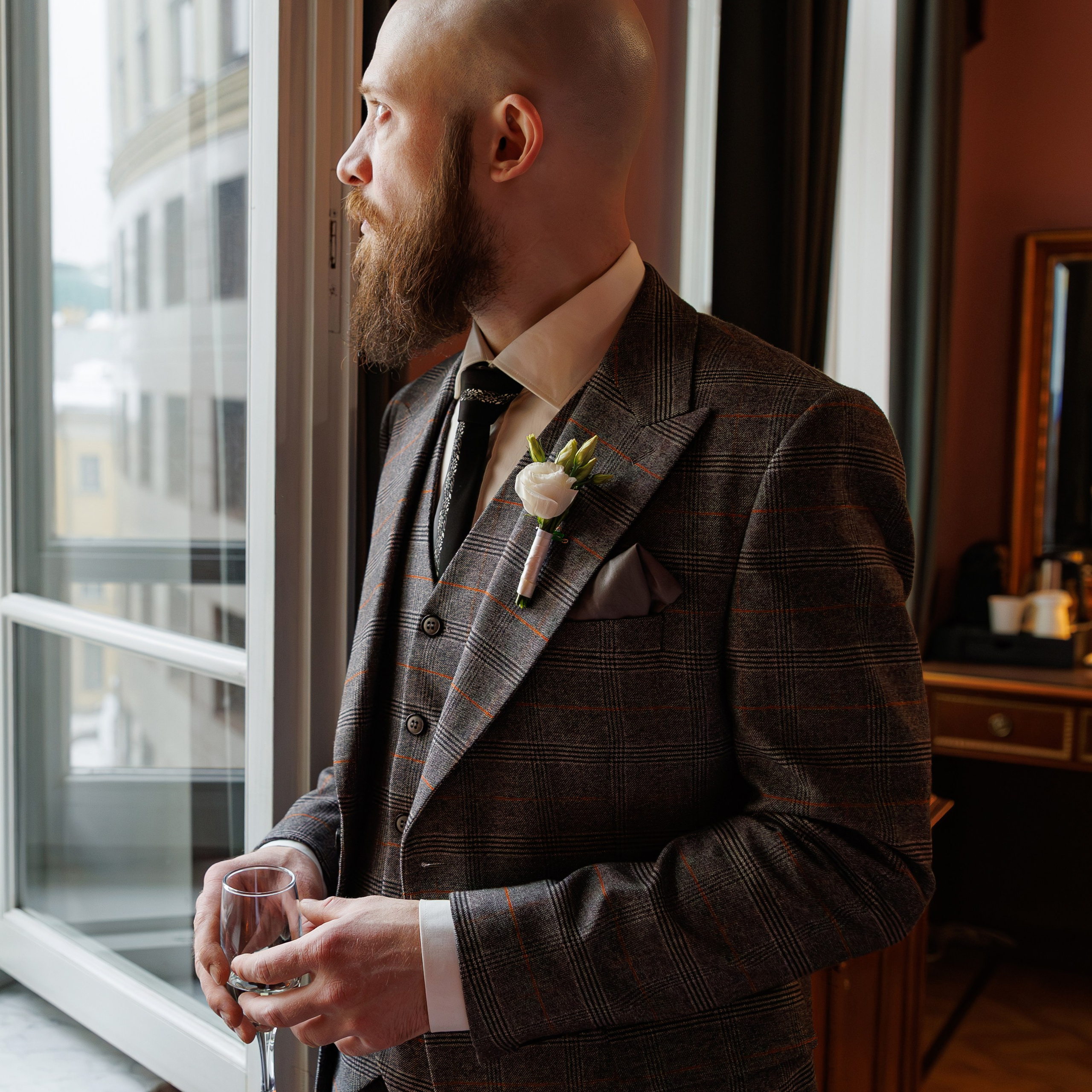 Свадебная фотосессия в гостинице Националь. Свадебный фотограф Москва и МО Сергей Киржаев