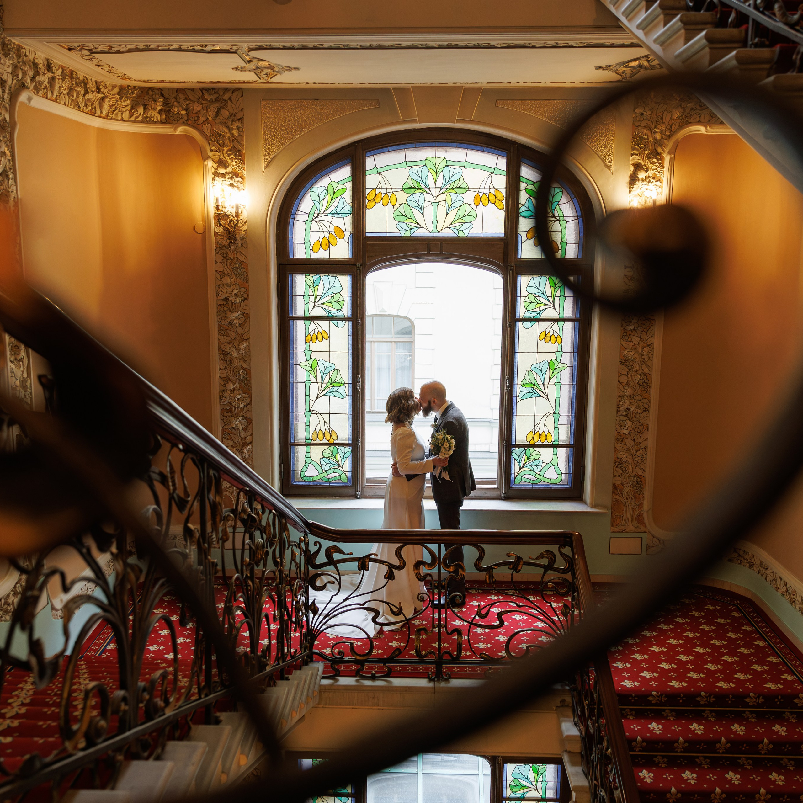 Свадебная фотосессия в гостинице Националь. Свадебный фотограф Москва и МО Сергей Киржаев