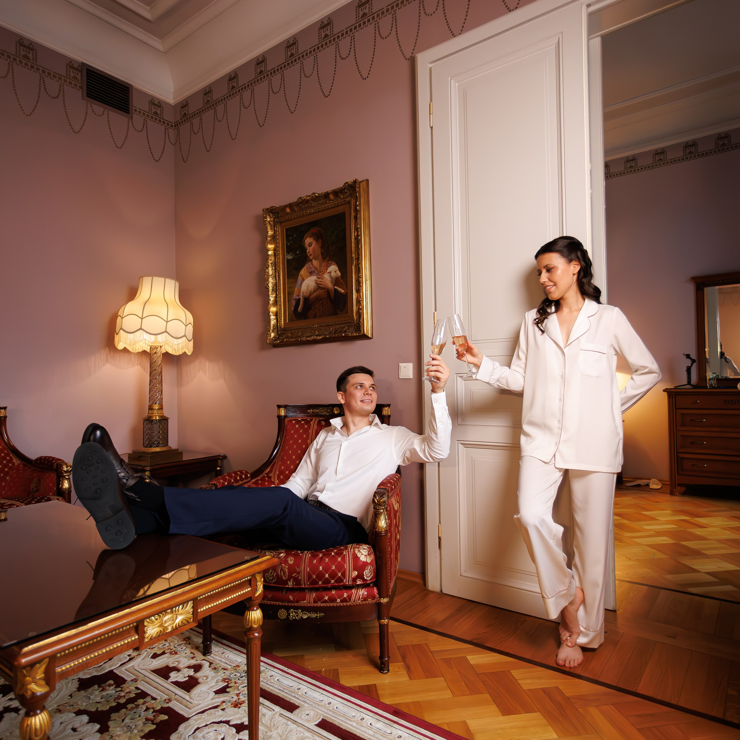 Свадебная фотосессия в гостинице Националь. Свадебный фотограф Москва и МО Сергей Киржаев