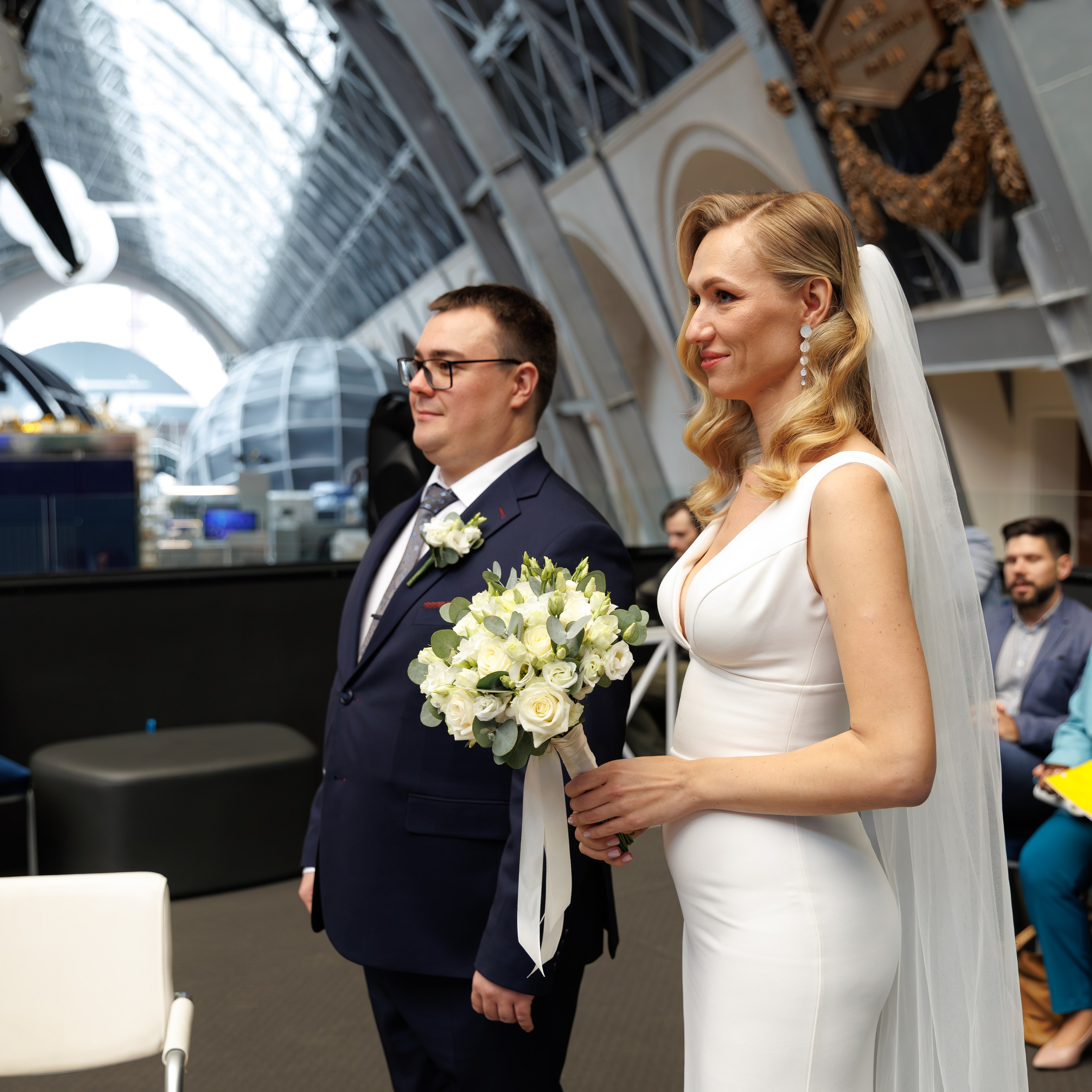 Регистрация брака в павильоне Космос на ВДНХ. Свадебный фотограф Москва и МО Сергей Киржаев