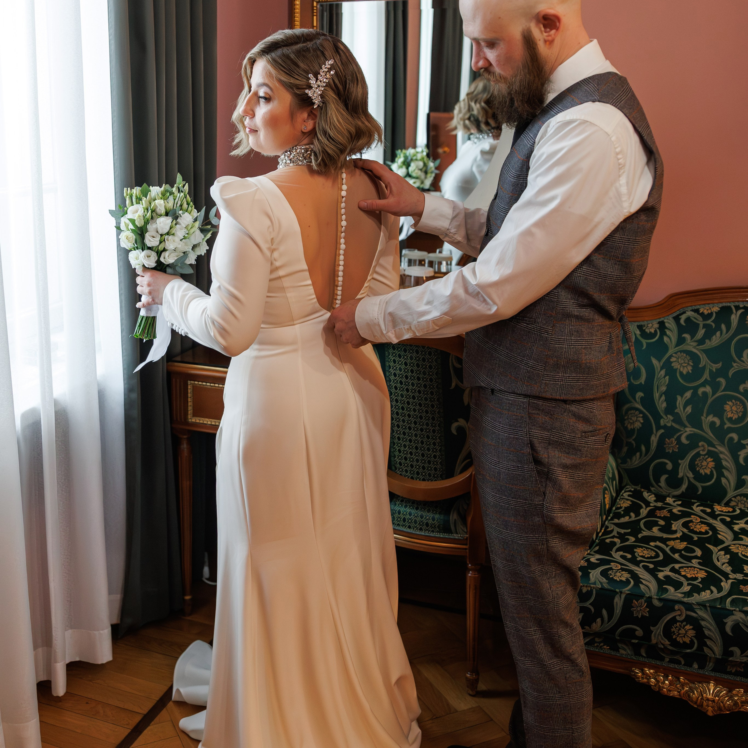 Свадебная фотосессия в гостинице Националь. Свадебный фотограф Москва и МО Сергей Киржаев