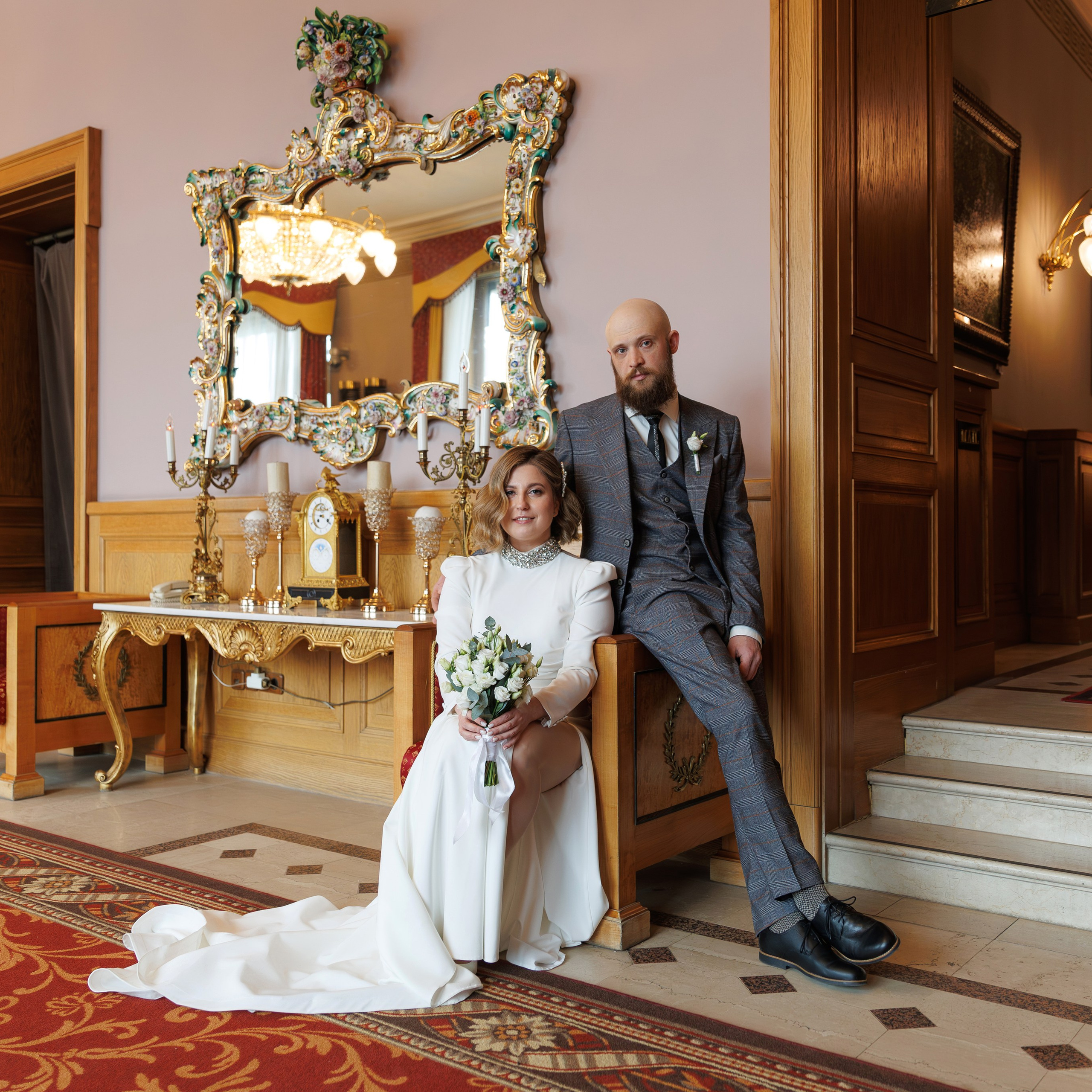 Свадебная фотосессия в гостинице Националь. Свадебный фотограф Москва и МО Сергей Киржаев