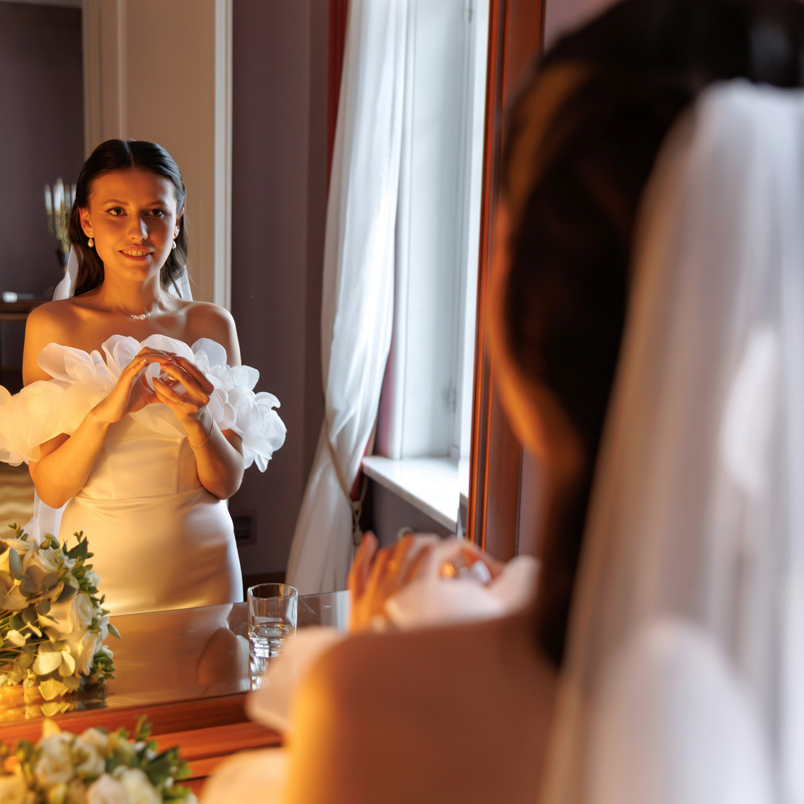 Свадебная фотосессия в гостинице Националь. Свадебный фотограф Москва и МО Сергей Киржаев