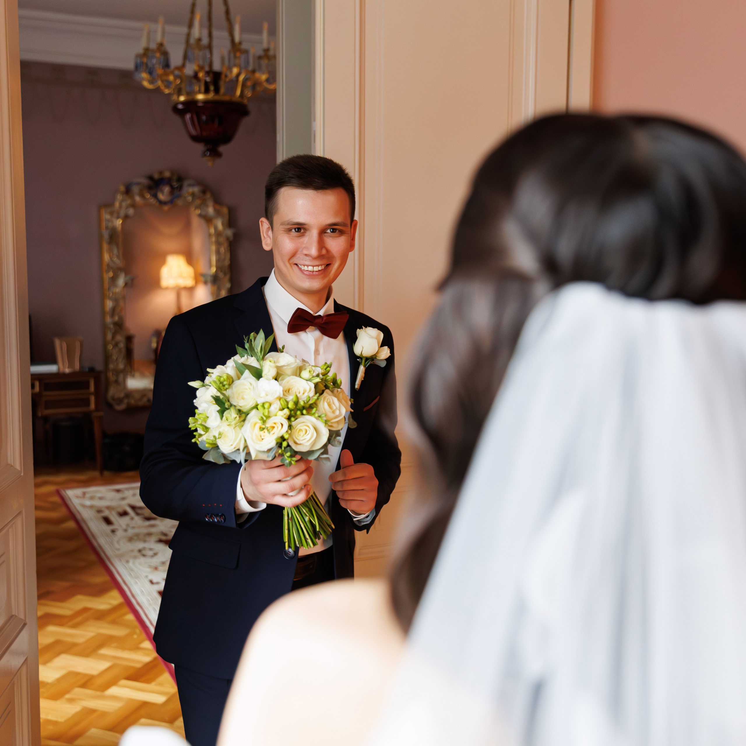 Свадебная фотосессия в гостинице Националь. Свадебный фотограф Москва и МО Сергей Киржаев