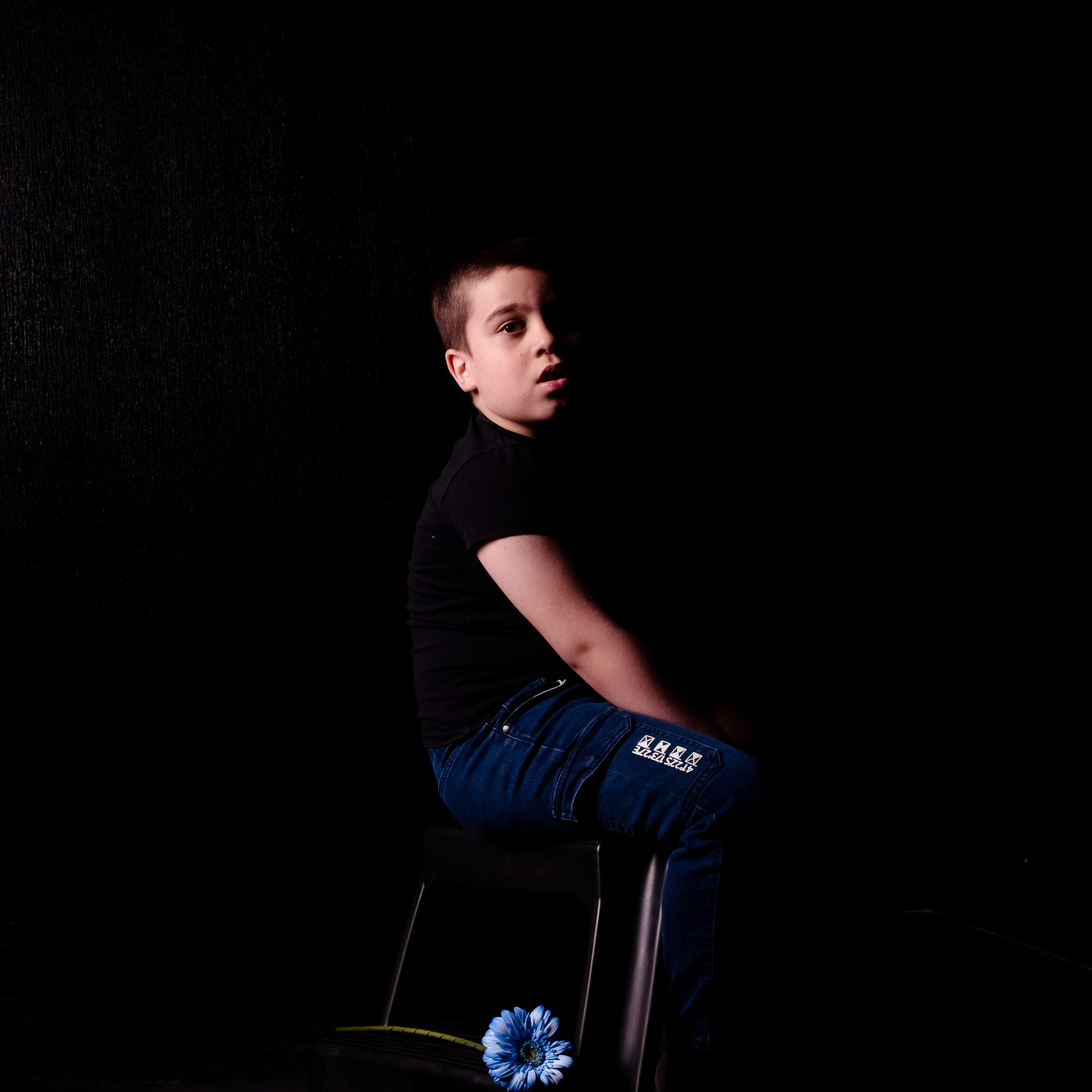 Выставка по фотопроекту «Особенные цветы», которая проходила в стенах Семейного МФЦ. Фотографы в Орле Шестопаловы Юлия и Юрий