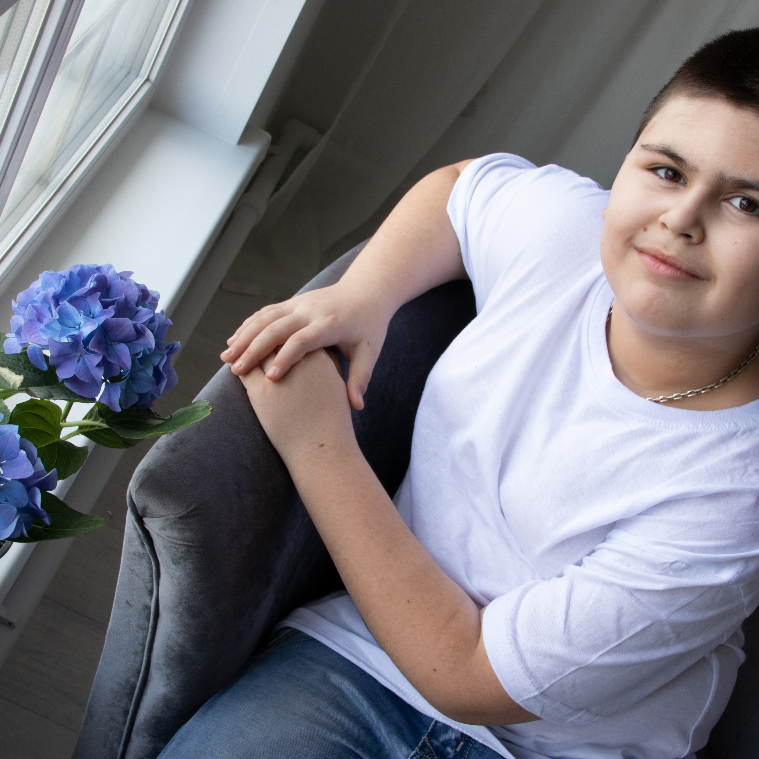 Выставка по фотопроекту «Особенные цветы», которая проходила в стенах Семейного МФЦ. Фотографы в Орле Шестопаловы Юлия и Юрий