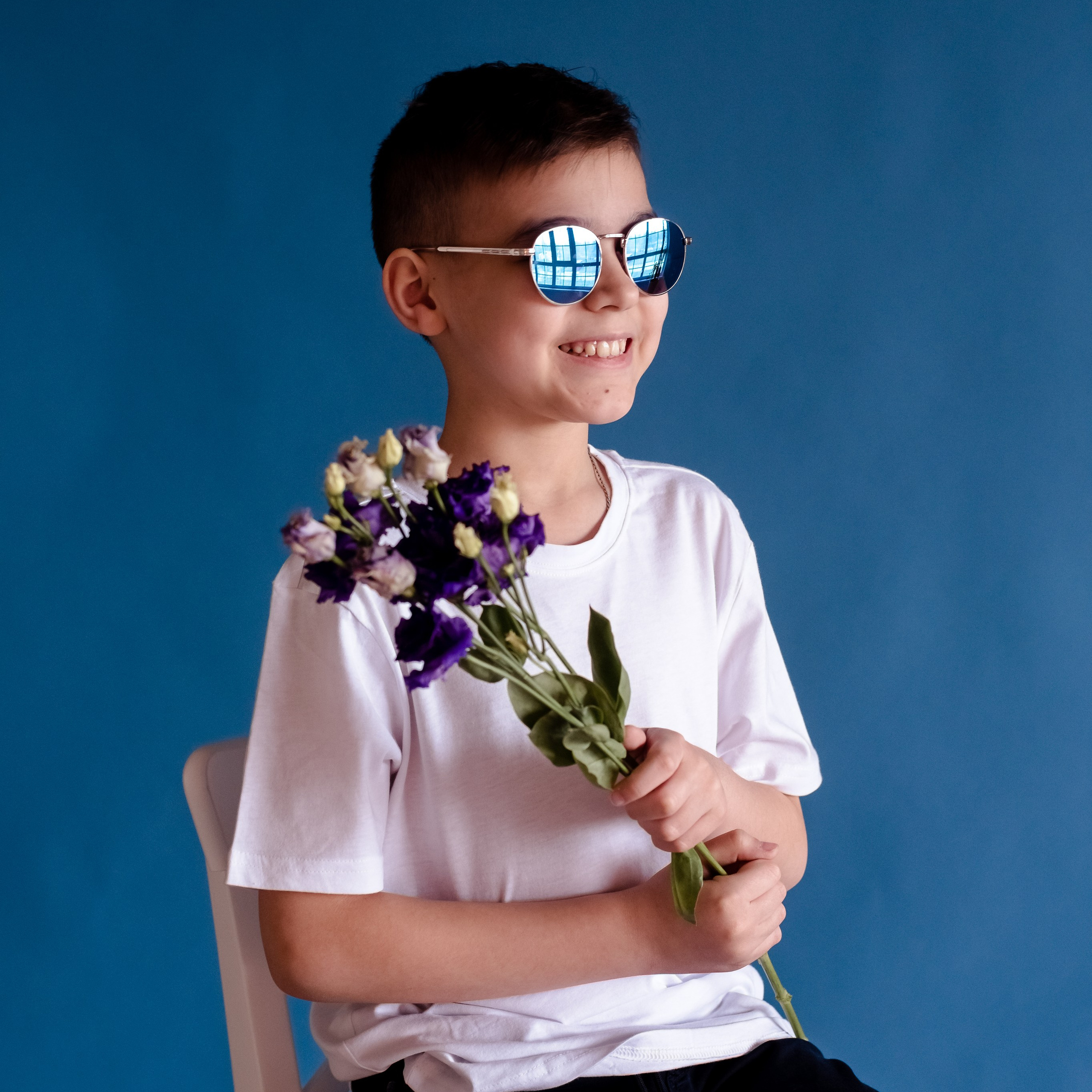 Выставка по фотопроекту «Особенные цветы», которая проходила в стенах Семейного МФЦ. Фотографы в Орле Шестопаловы Юлия и Юрий